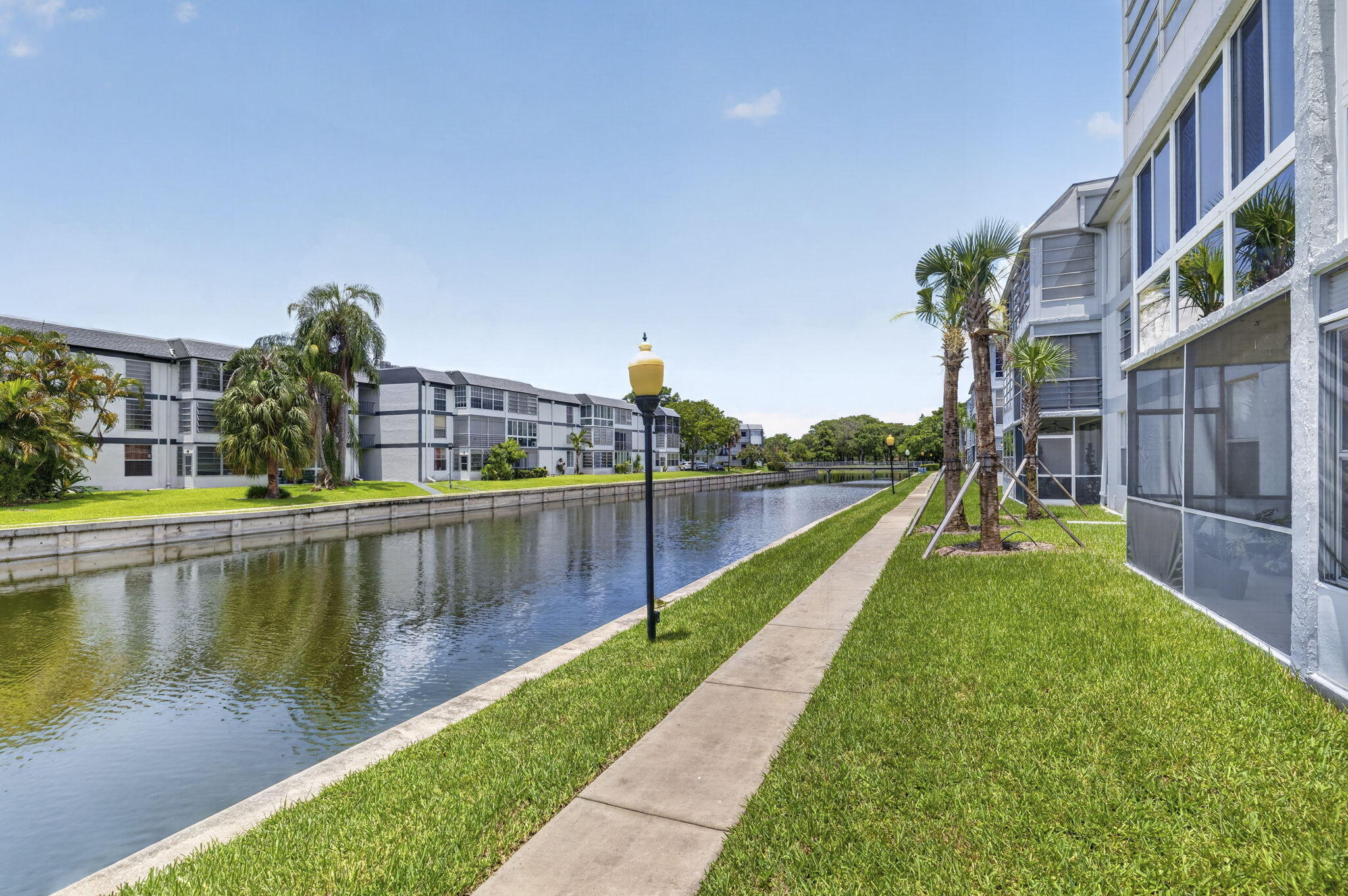 SANDS POINT CONDOMINIUM III - Residential