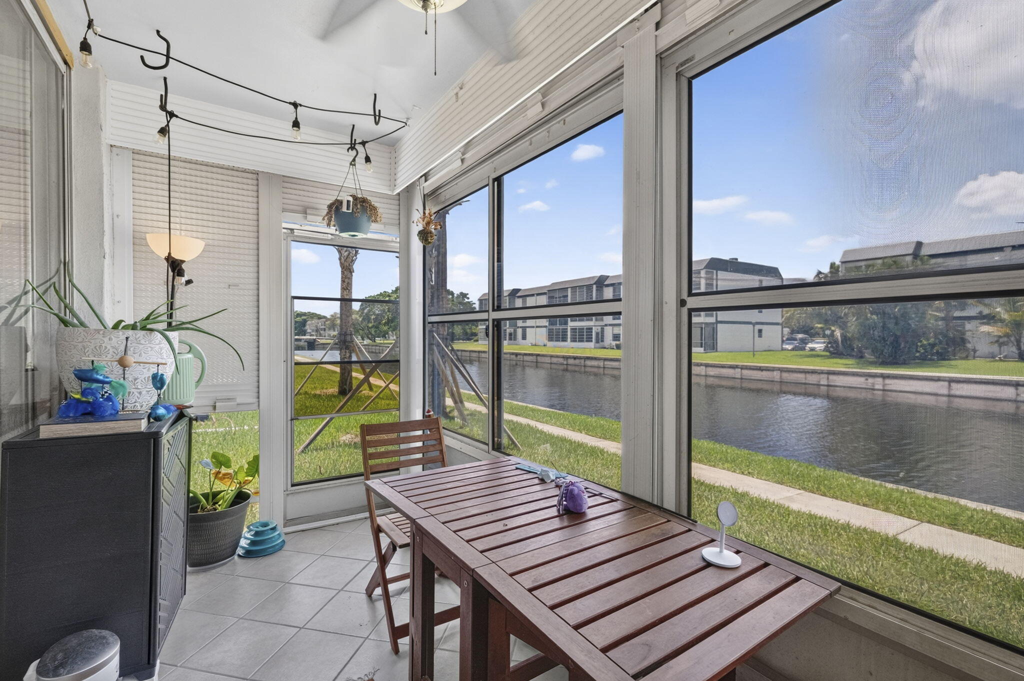 SANDS POINT CONDOMINIUM III - Residential