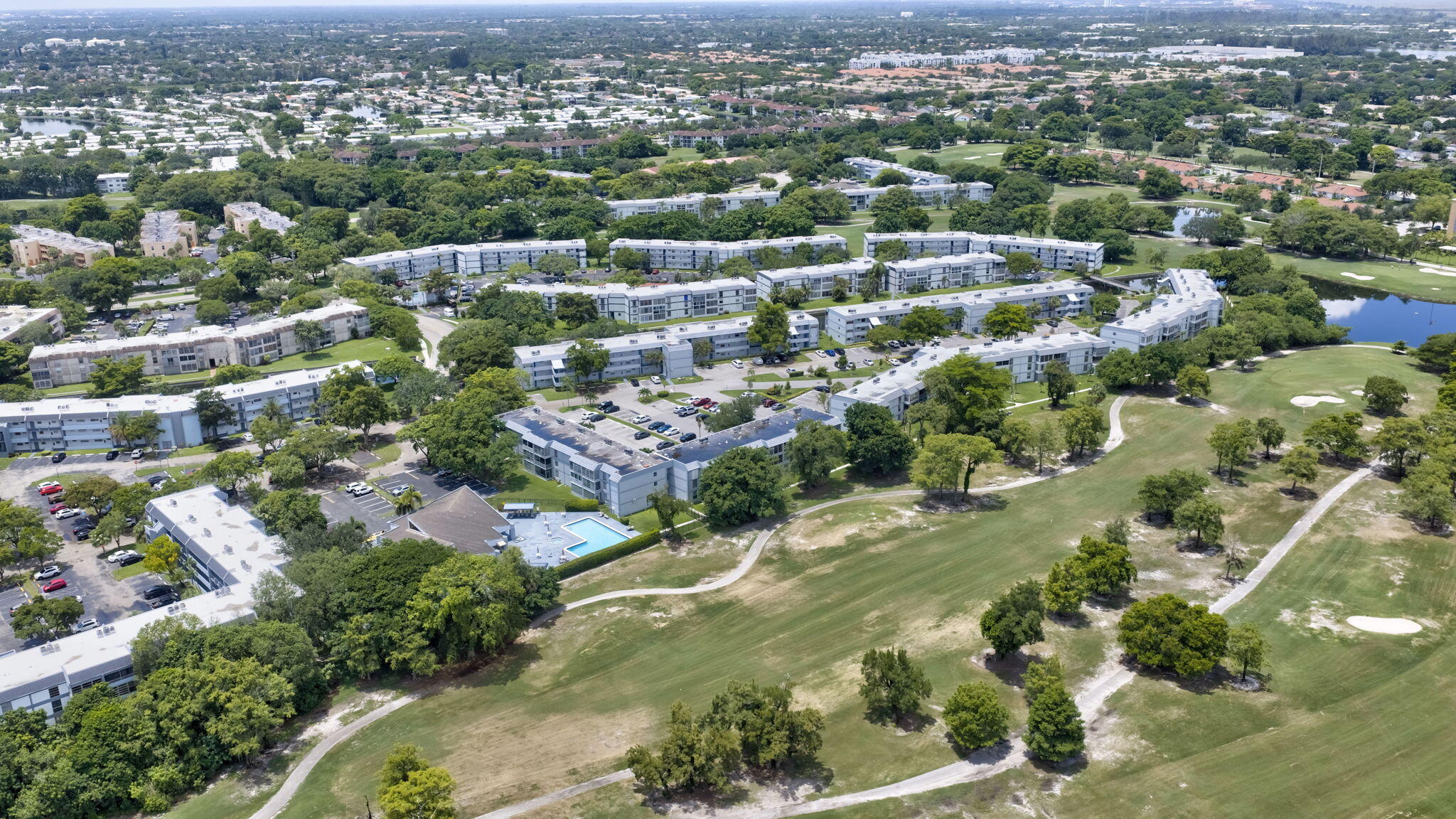 SANDS POINT CONDOMINIUM III - Residential