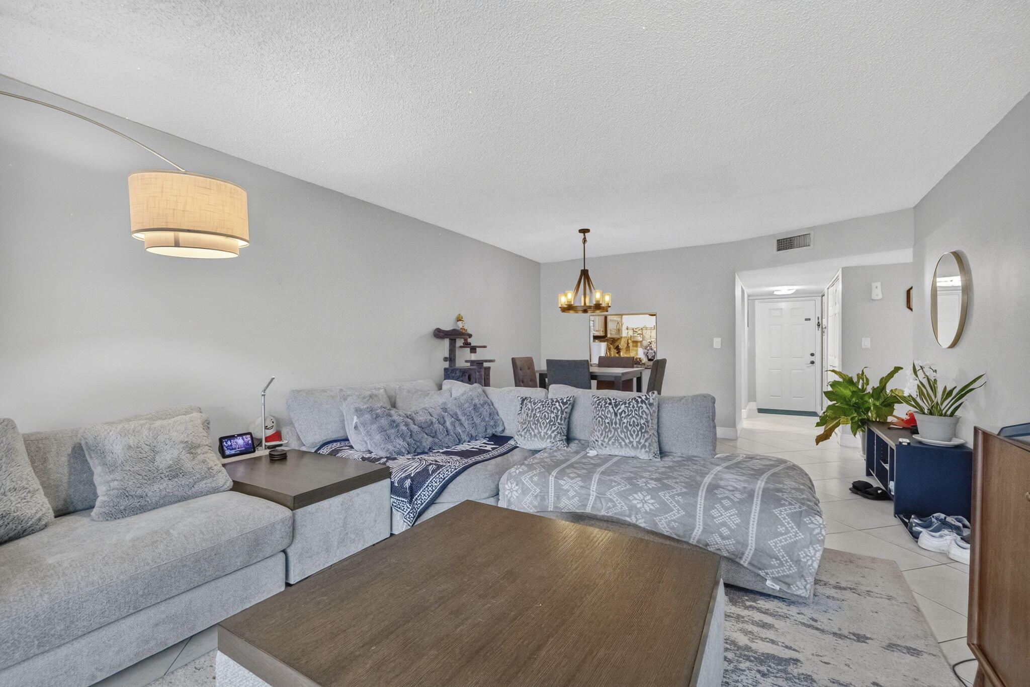 SANDS POINT CONDOMINIUM III - Residential