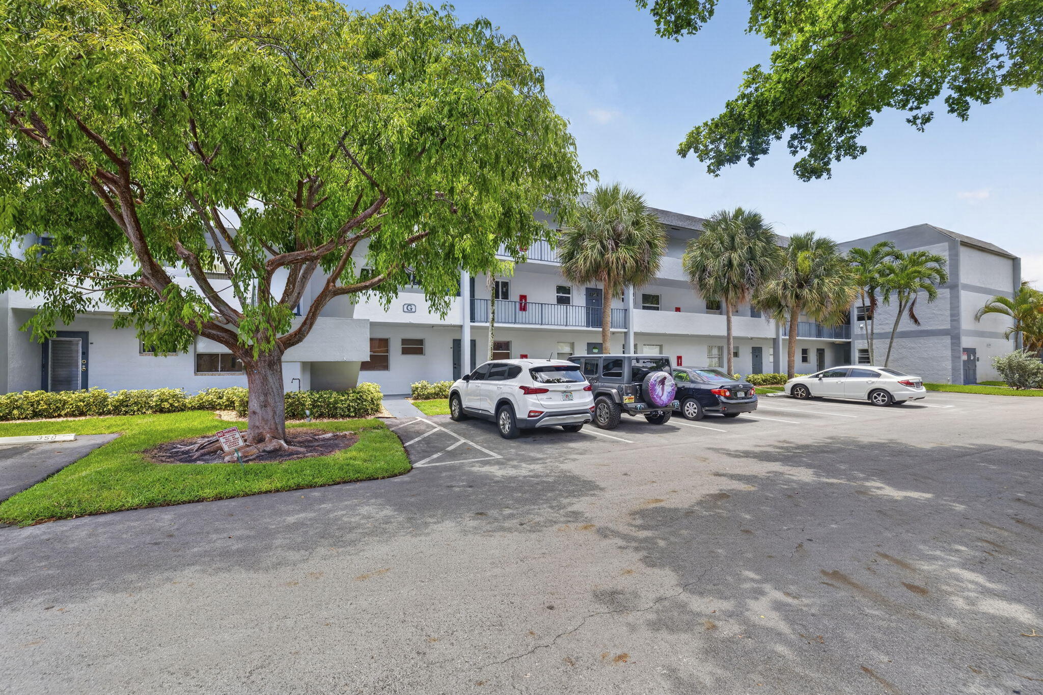 SANDS POINT CONDOMINIUM III - Residential
