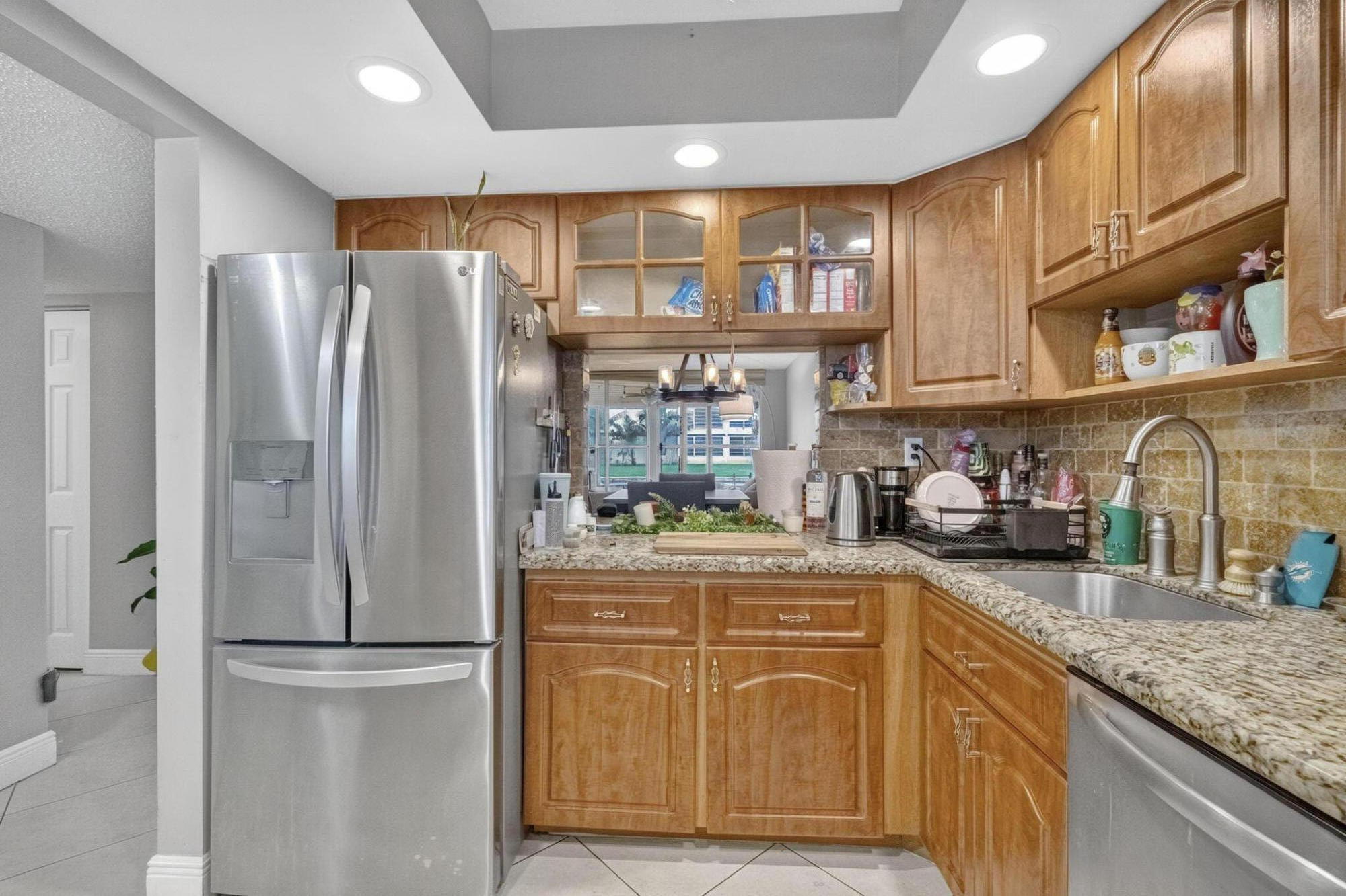 SANDS POINT CONDOMINIUM III - Residential