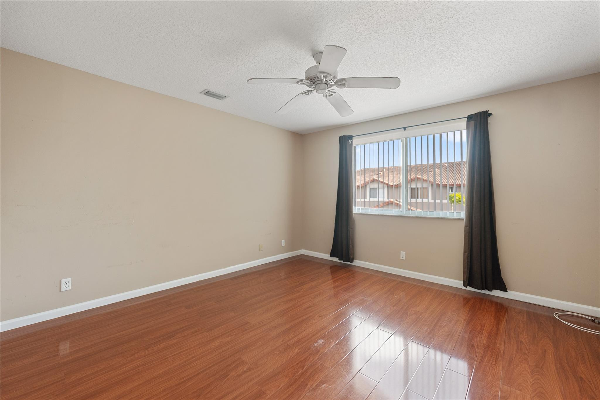 CORAL PARK TOWNHOMES WEST CONDO - Residential Lease