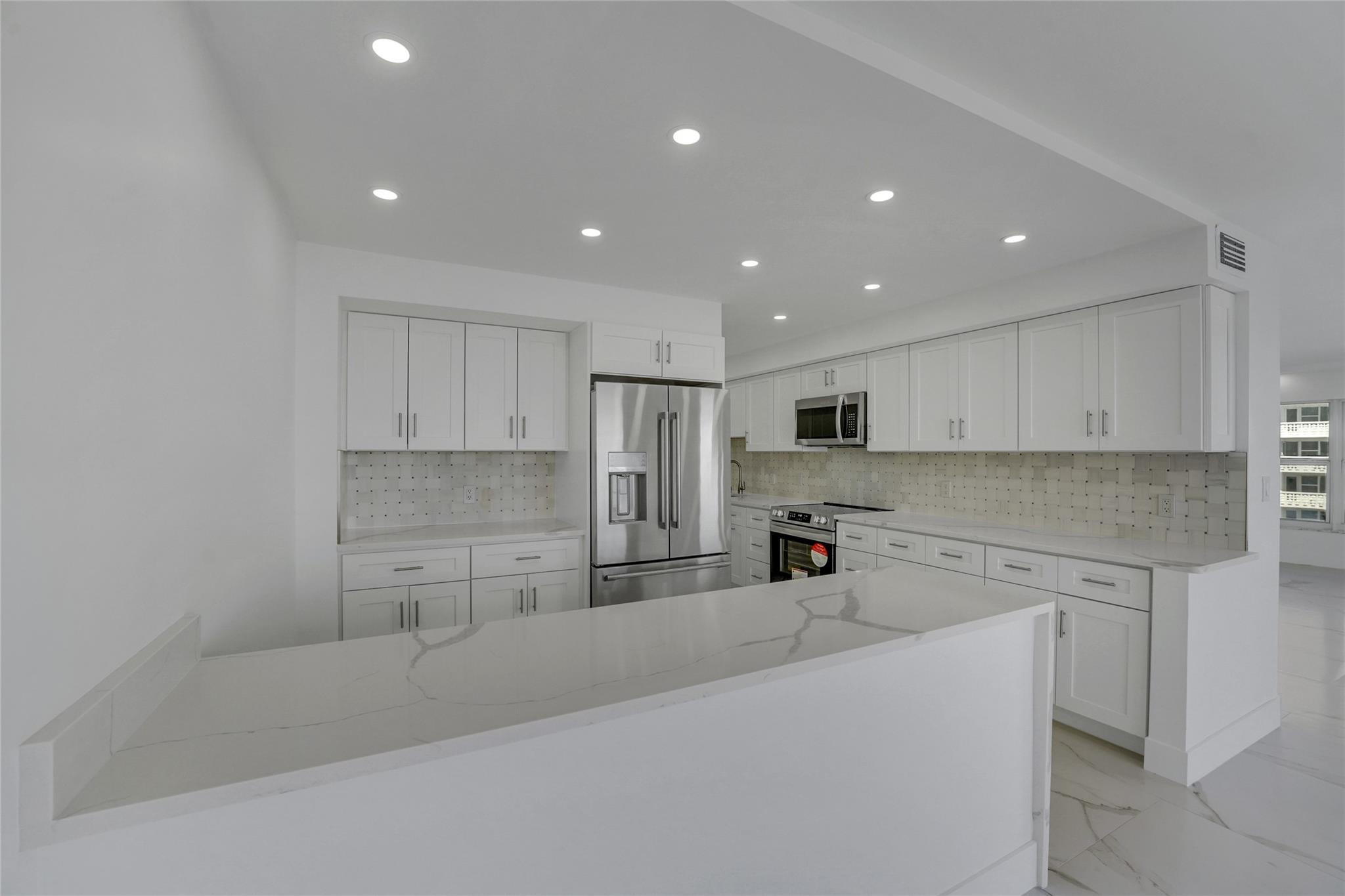PLAYA DEL MAR CONDO - Residential Lease