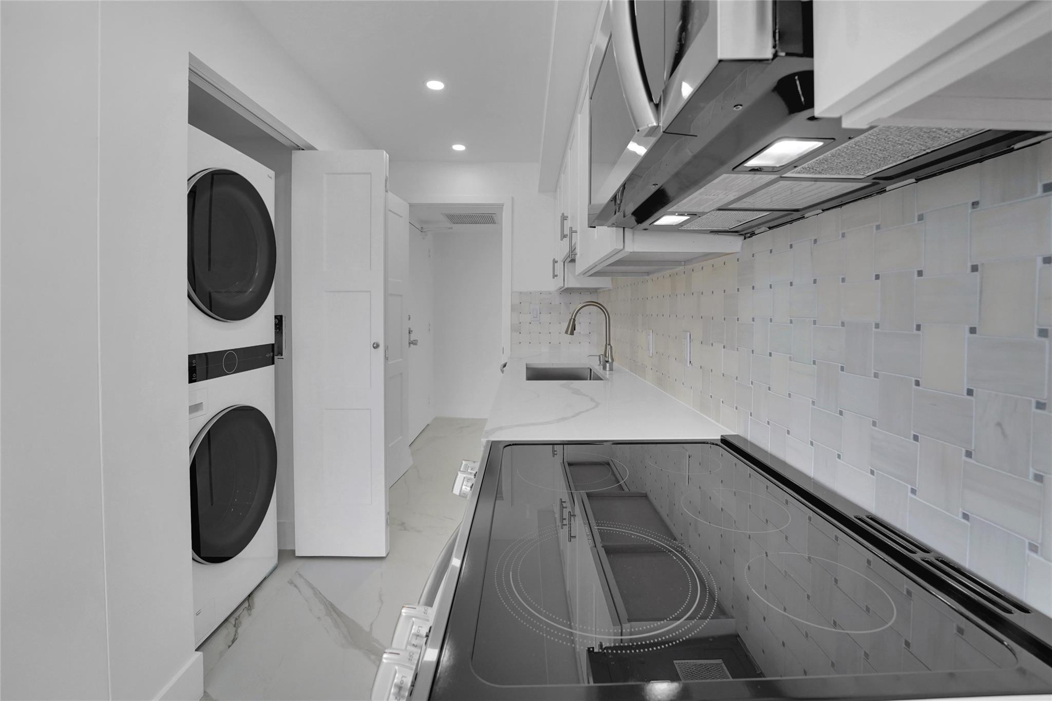 PLAYA DEL MAR CONDO - Residential Lease