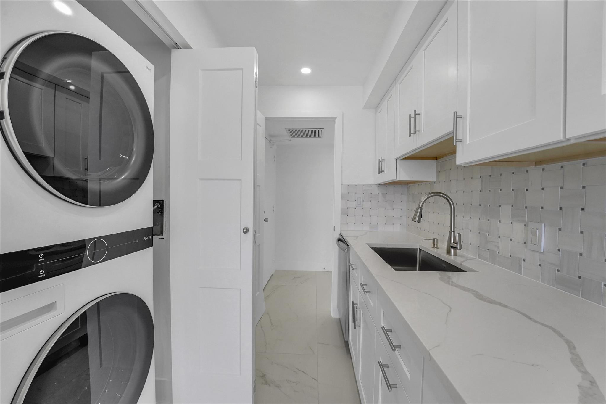 PLAYA DEL MAR CONDO - Residential Lease