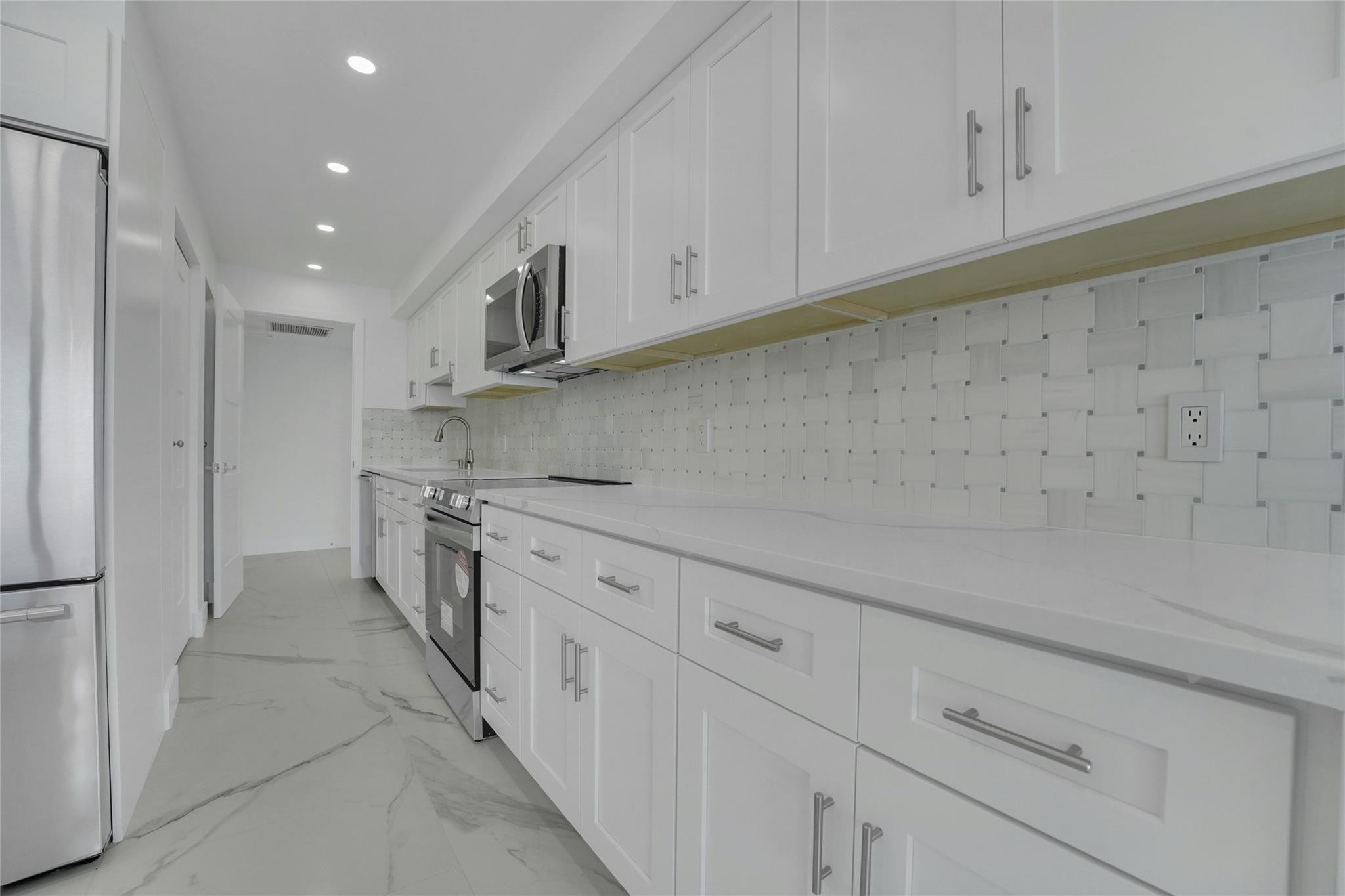 PLAYA DEL MAR CONDO - Residential Lease