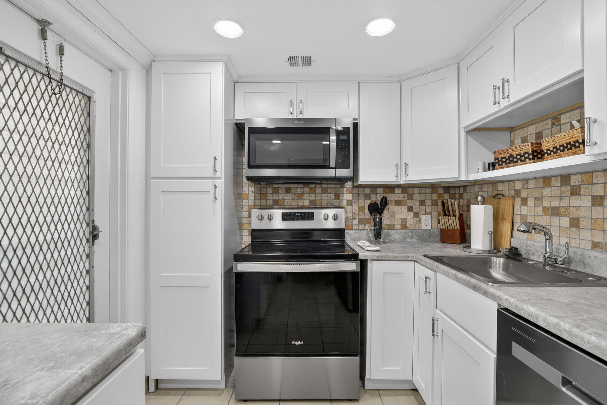 NO 10 PALM-AIRE COUNTRY CLUB - Residential