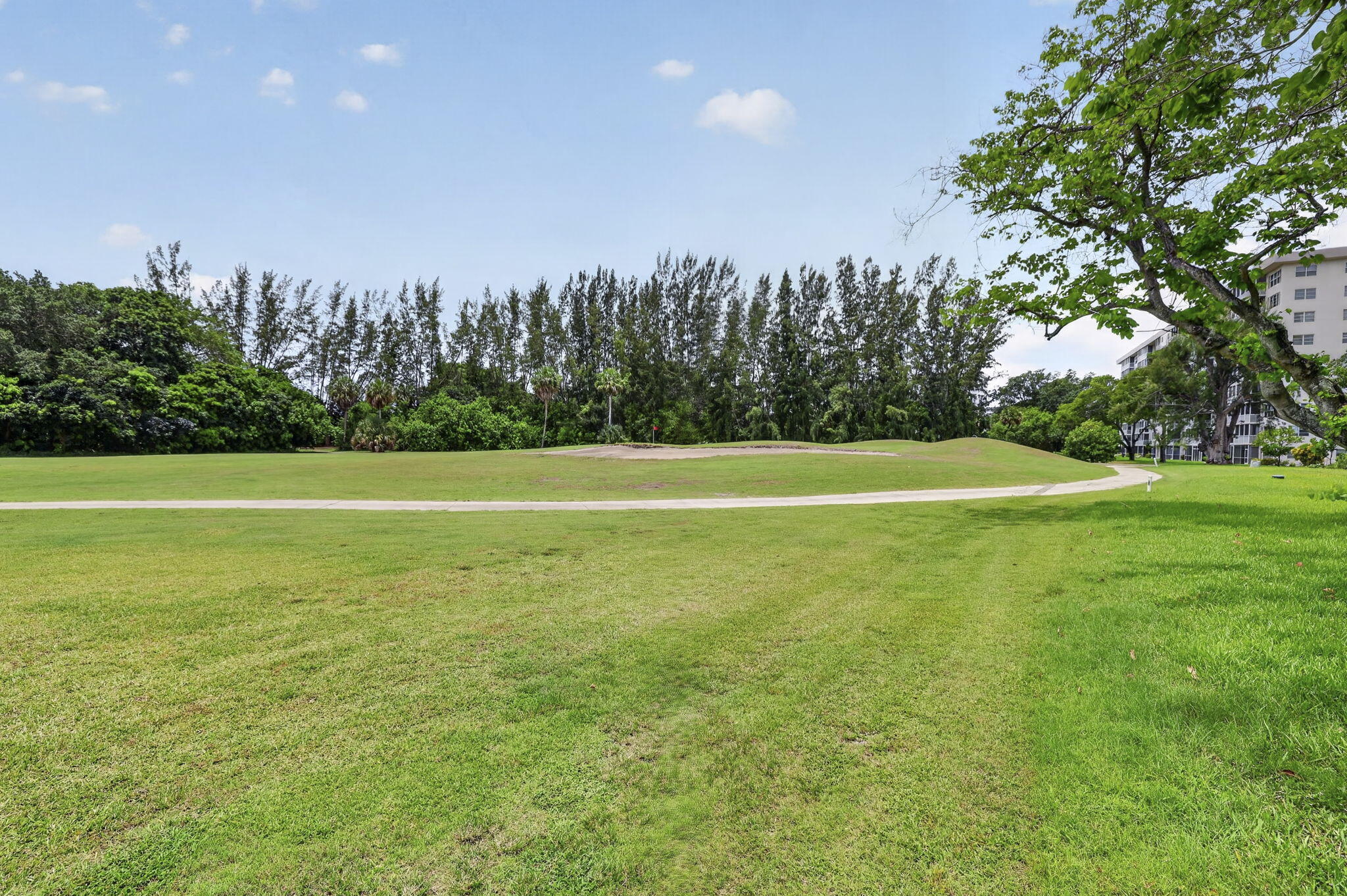 NO 10 PALM-AIRE COUNTRY CLUB - Residential
