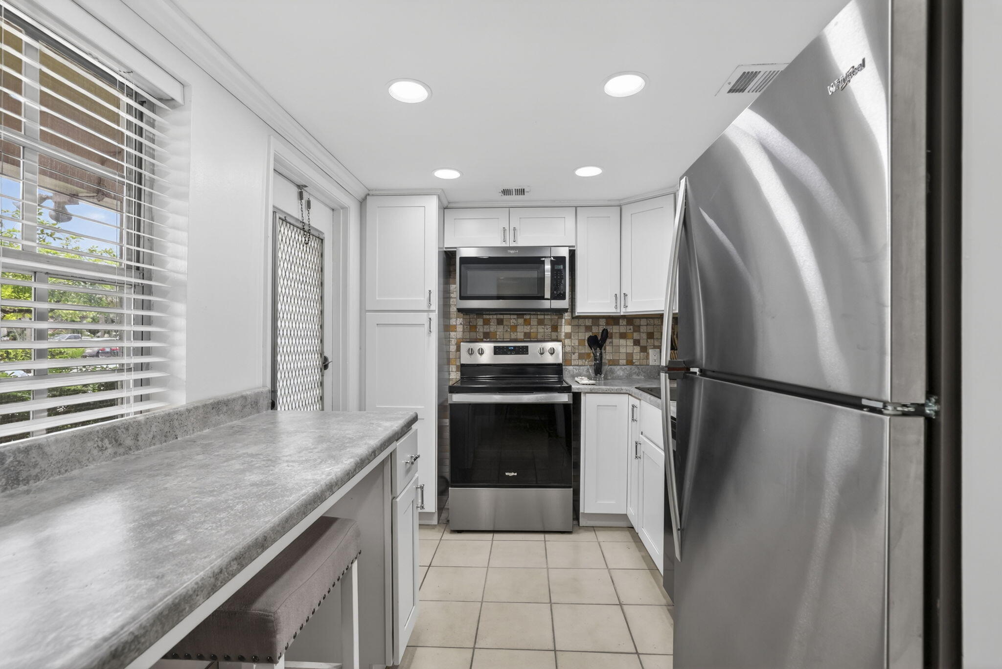 NO 10 PALM-AIRE COUNTRY CLUB - Residential