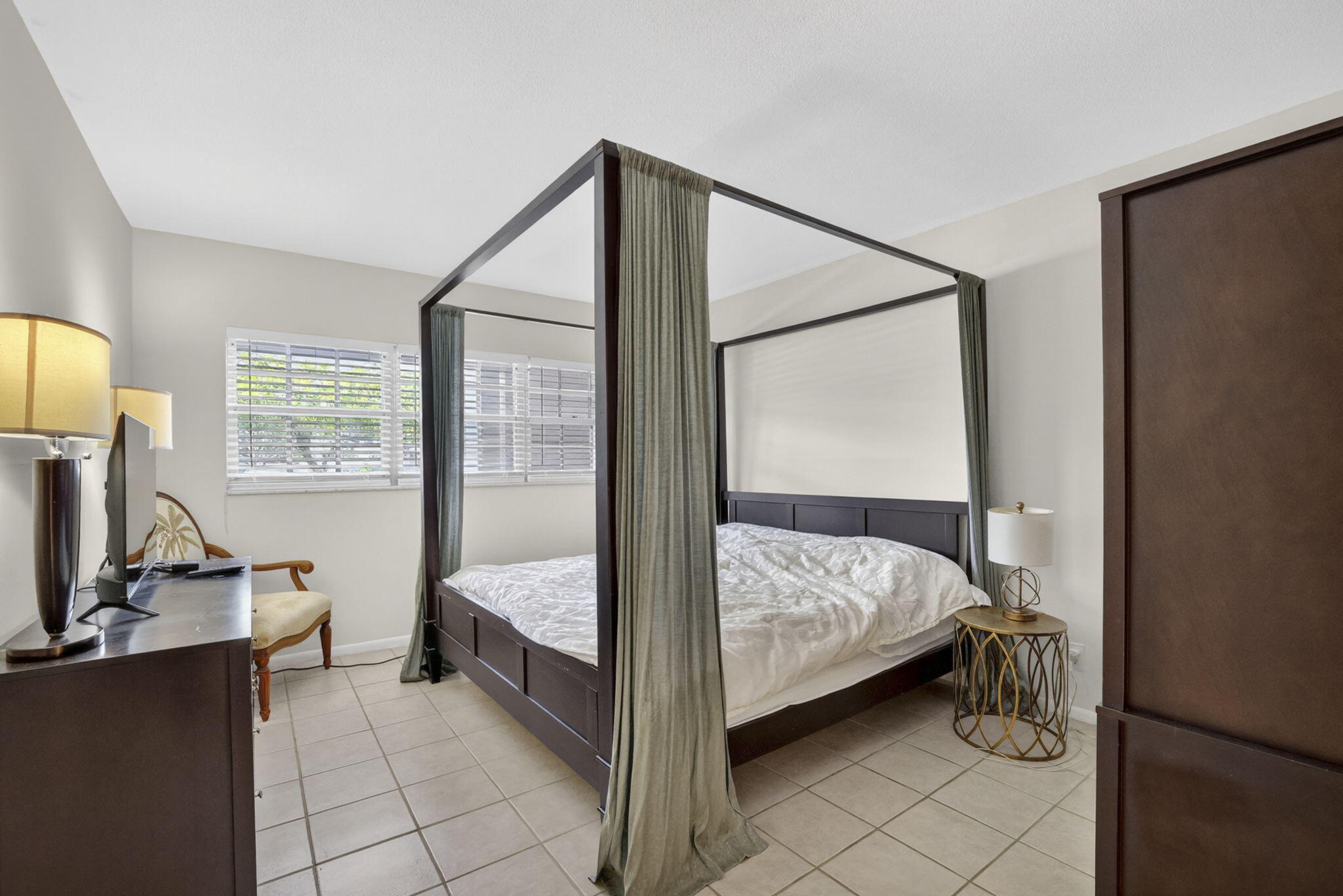 NO 10 PALM-AIRE COUNTRY CLUB - Residential