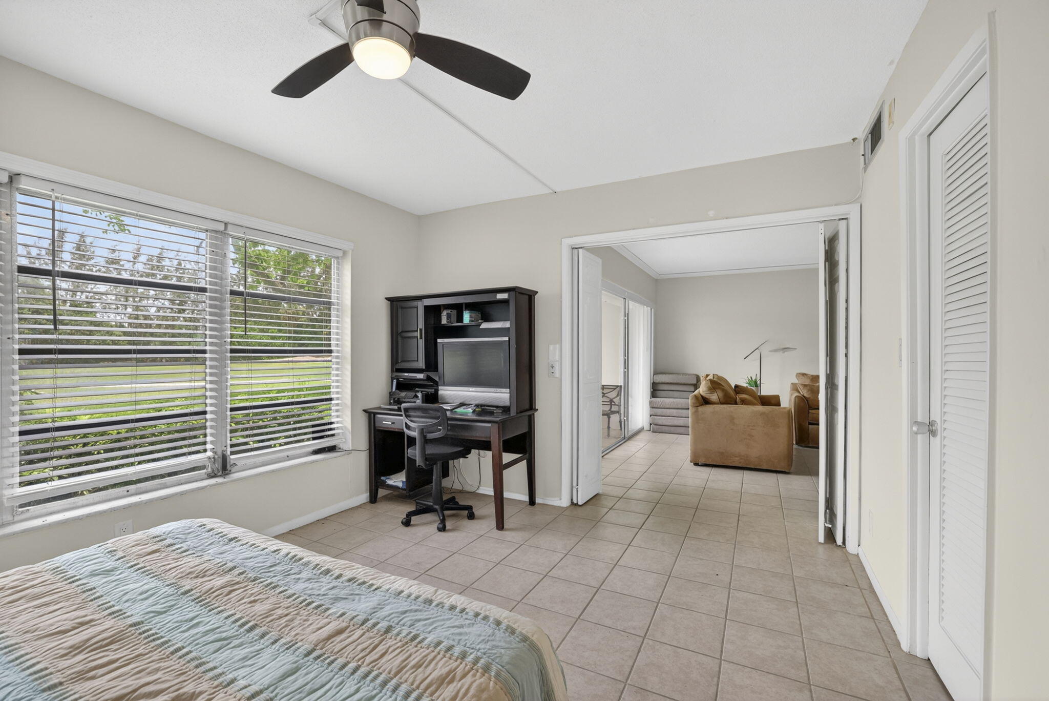 NO 10 PALM-AIRE COUNTRY CLUB - Residential
