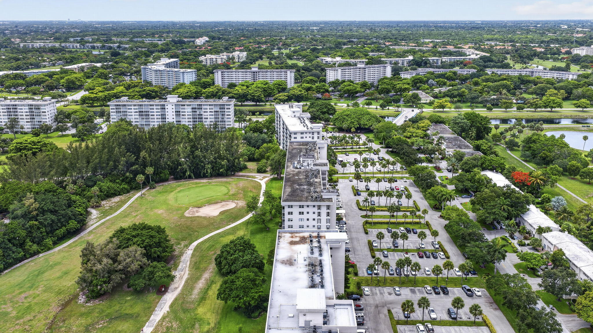 NO 10 PALM-AIRE COUNTRY CLUB - Residential