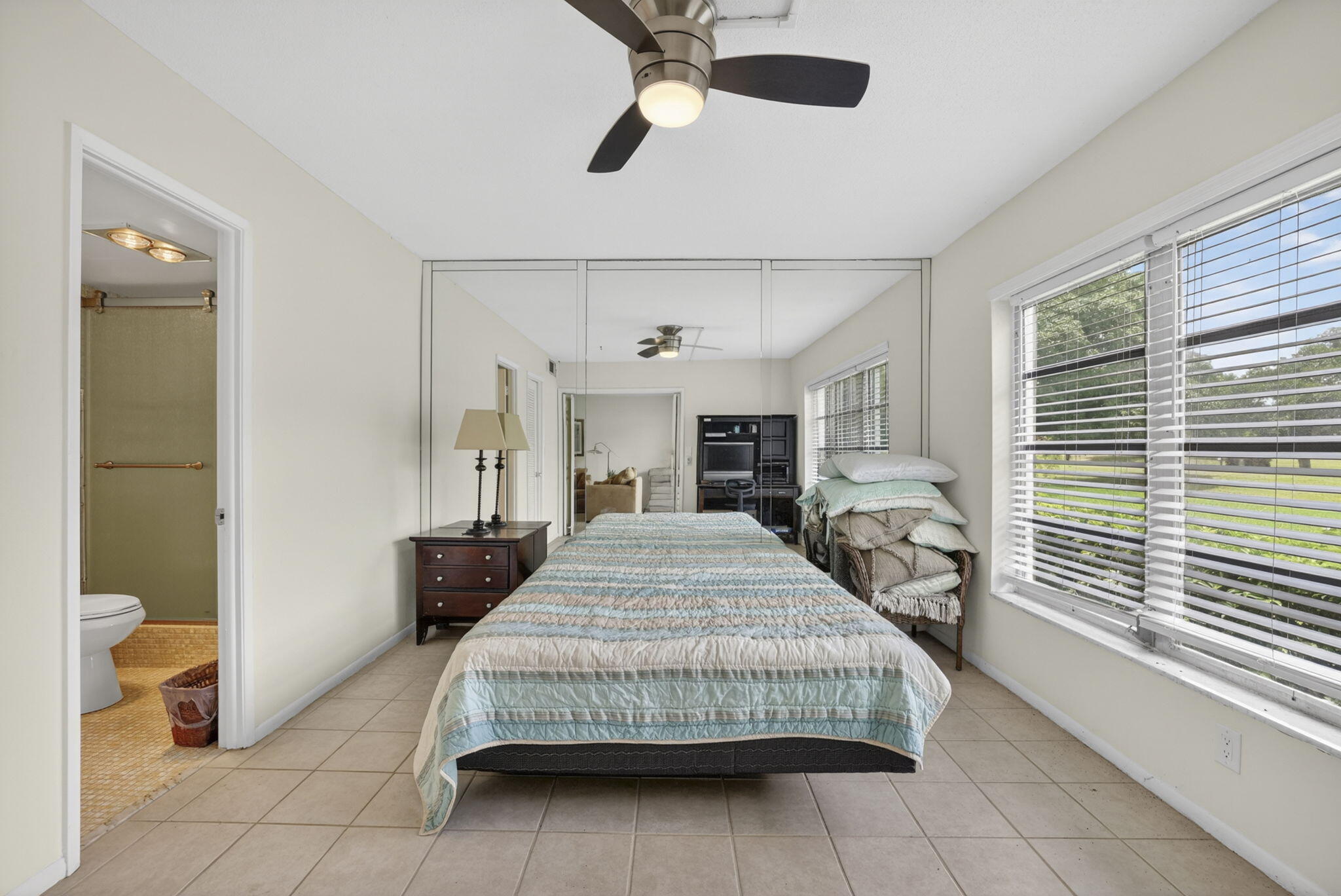 NO 10 PALM-AIRE COUNTRY CLUB - Residential