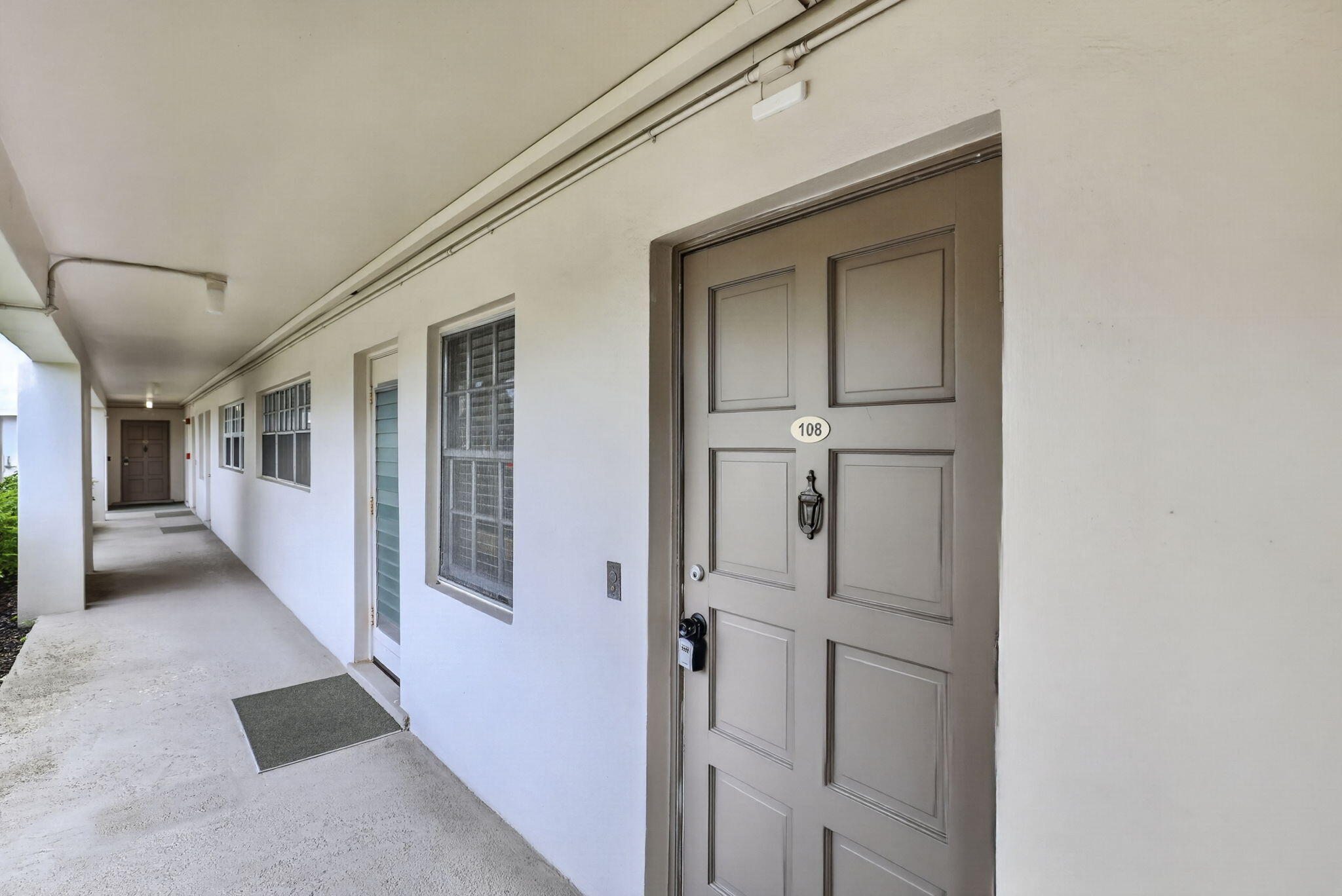 NO 10 PALM-AIRE COUNTRY CLUB - Residential