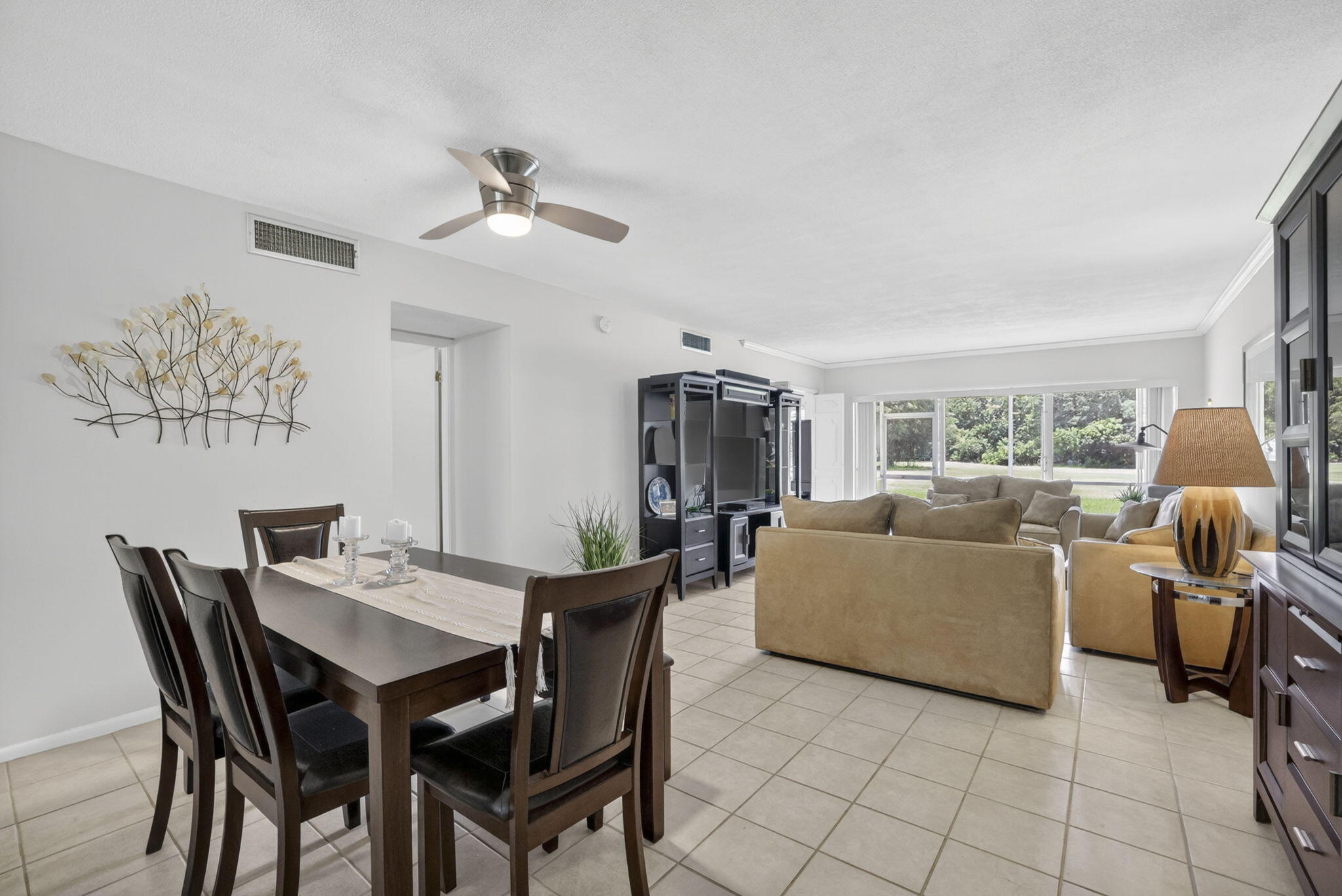 NO 10 PALM-AIRE COUNTRY CLUB - Residential