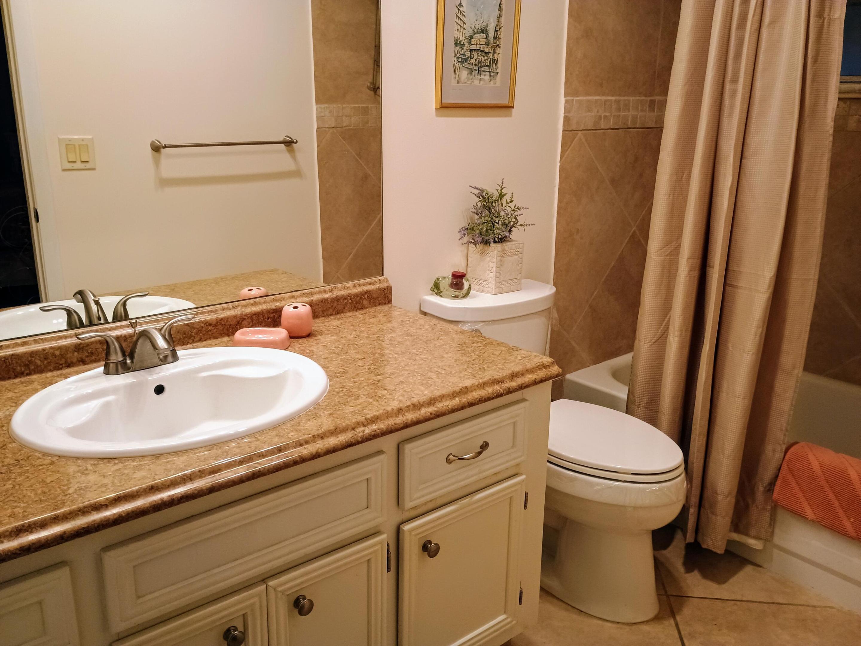 HIGH POINT OF DELRAY WEST CONDO SEC 1&2 - Residential Lease