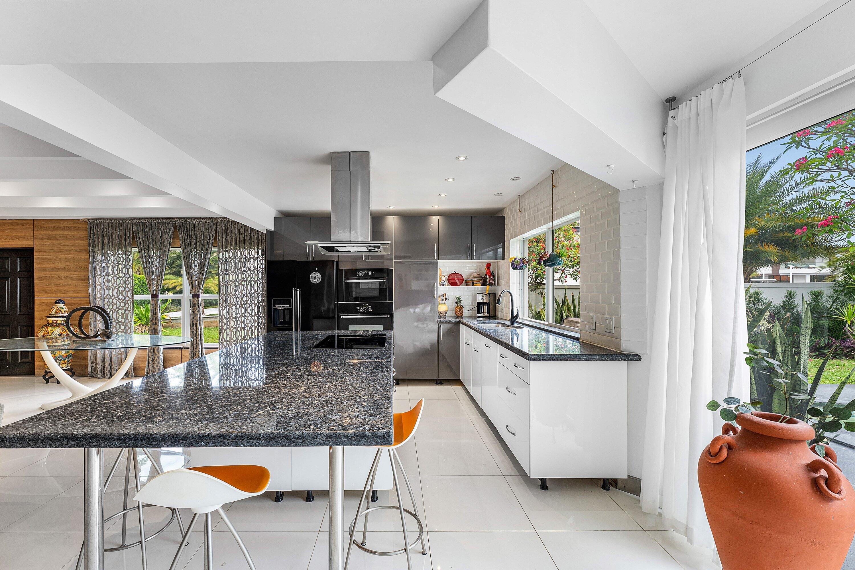 CARIBBEAN KEYS - Residential