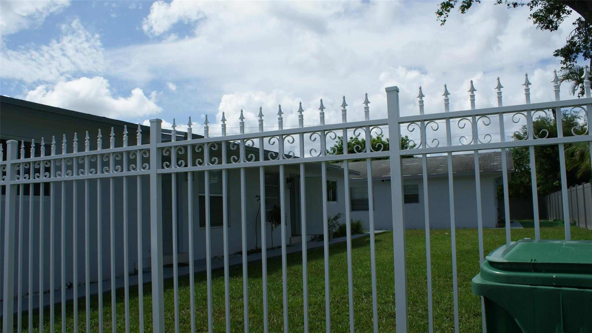 CORAL HEIGHTS - Residential Income