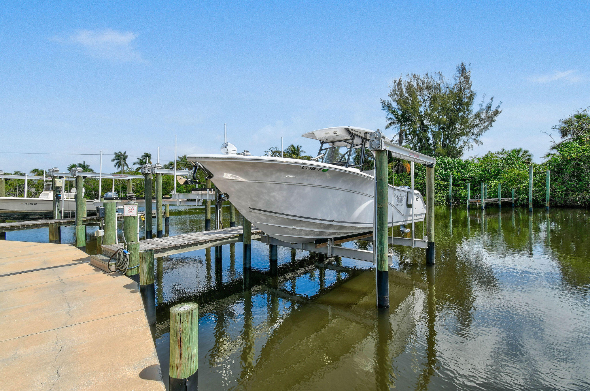 MANATEE ISLES - Residential