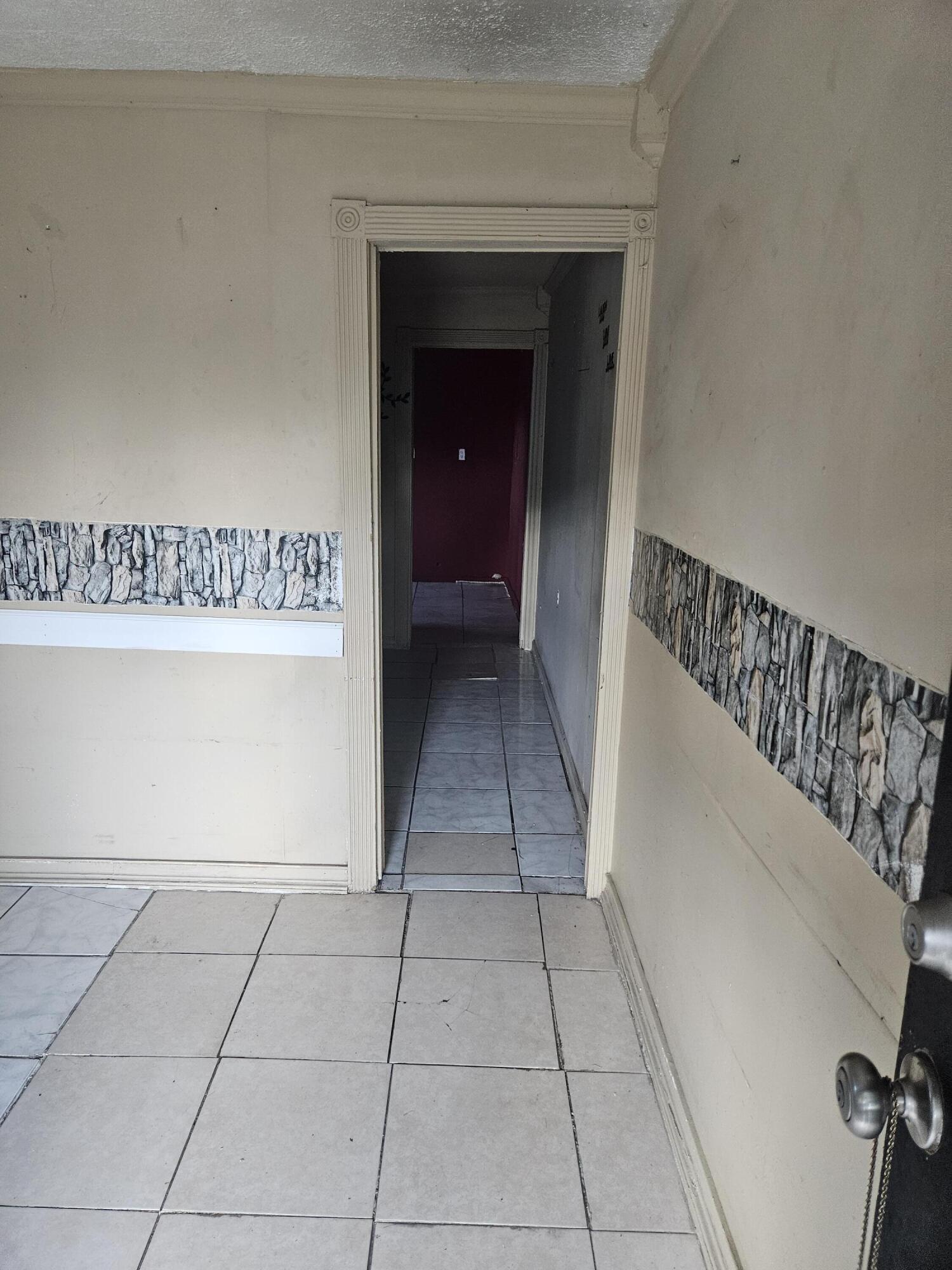 This Fort Pierce duplex is a fantastic fixer-upper opportunity with strong rental income potential. It's priced to sell and ready to welcome investors!
