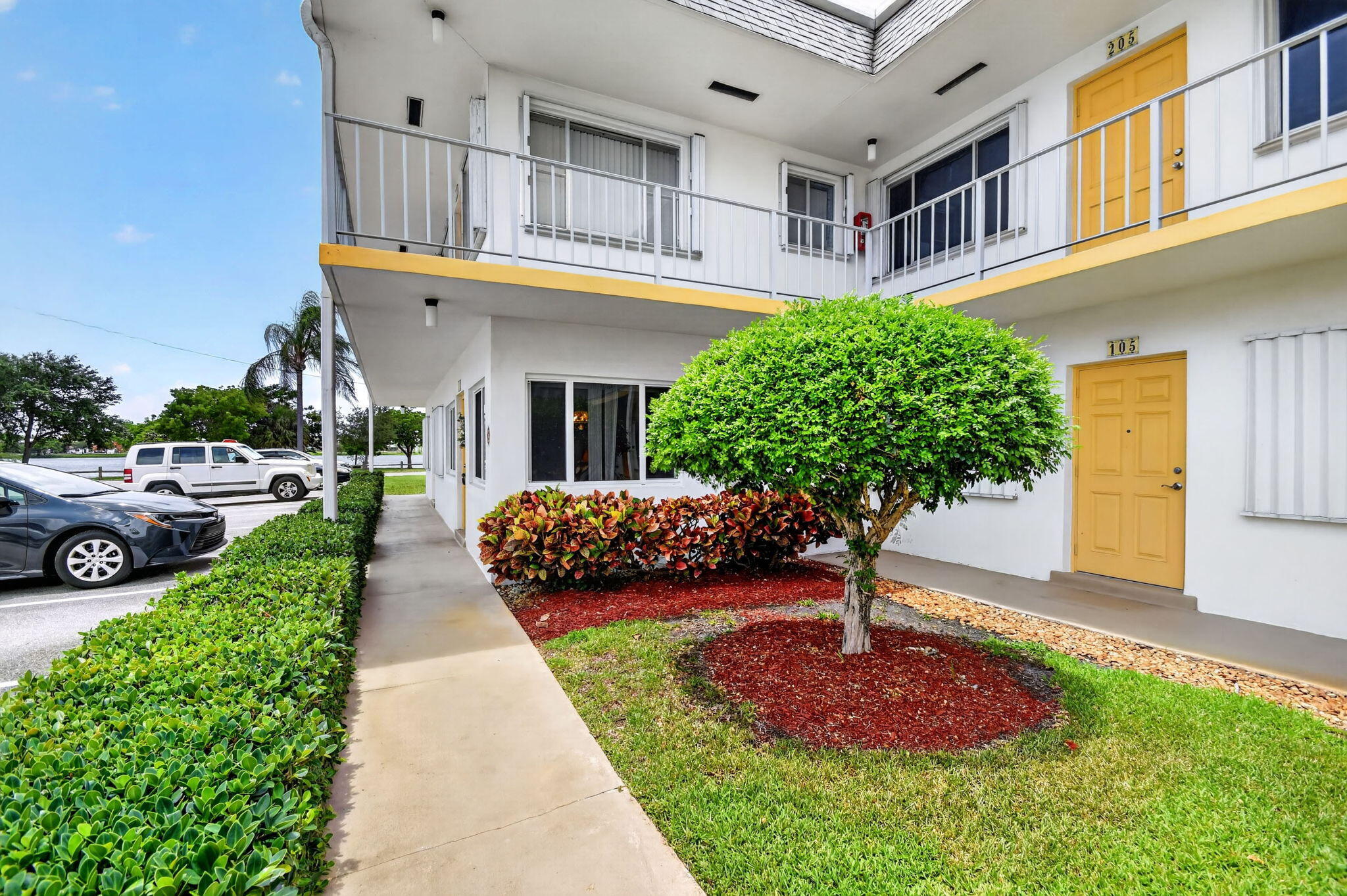 Coveted King size 1 bedrm unit on 1st floor close to lake! Just feet from recreation bldg w/pool, gyms, pickleball/shuffleboard/bocce ball courts, billiards table/ping pong rooms, library, BBQ area, mgmt. office, etc. New impact windows, brand new AC (Dec 2025), upgraded bathroom w/walk-in shower, hi-end luxury vinyl wood flooring, beautiful vintage Florida bamboo furniture throughout. Across from 750-acre John Prince park w/350-acre Lake Osborne, biking trails, golf driving range, etc. 1 minute to Tri-Rail station. 2 min to 95 freeway. 5 min to cute dwntwn Lake Worth Beach. 8 minutes to beach/ocean. 15 min to both downtown WPB & Delray Beach w/ their many restaurants & shopping. You will LOVE this central location in Palm Beach County. Priced under assessed market value of $100,500. Well maintained (physically and financially) 55+ community. No pets. Credit score of 700+ needed to buy here.