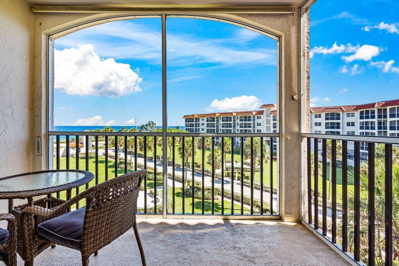 Charming 2-bedroom, 2-bath condo Sold fully furnished! Brand new AC! Conveniently situated next to Spanish River Park and directly across a private deeded beach access. The unit features a spacious screened-in balcony. San Remo is one of the best-kept secrets in East Boca. The community offers a private beach, manned security, updated clubhouse, marina, outdoor grilling areas, gym, putting green, and much more. This condo comes with 2 assigned parking spots (one covered garage and an additional spot). HOA fee includes water, cable, and internet!