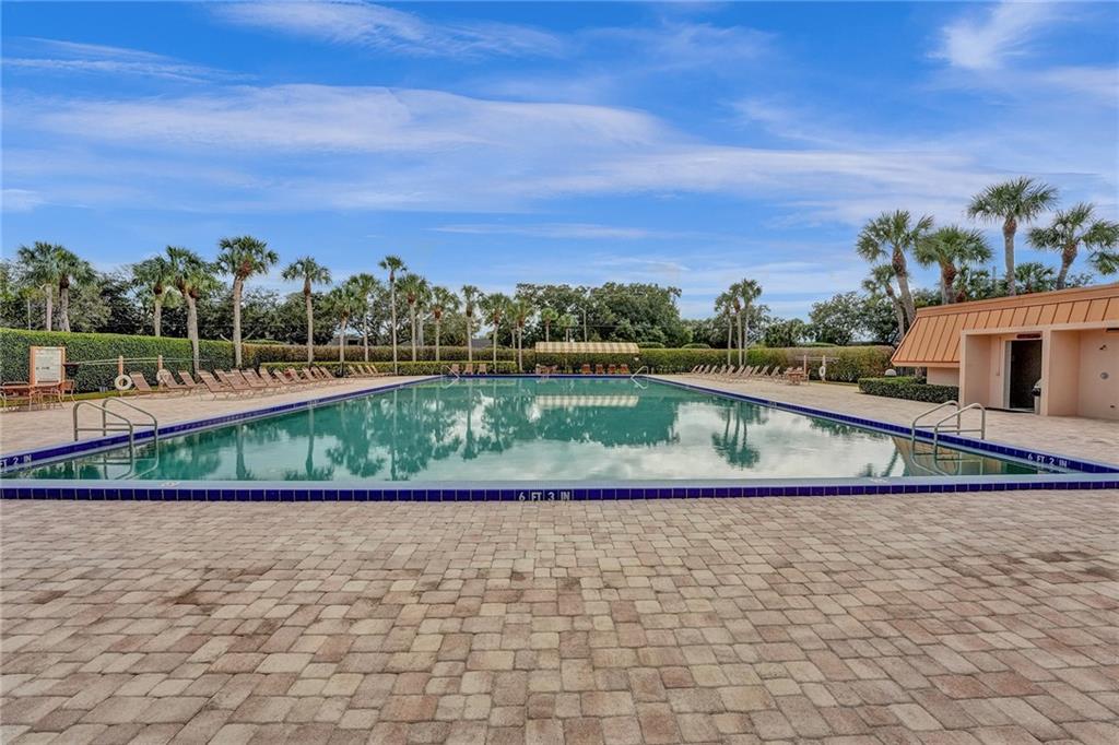 VILLAGE OF SANDALWOOD LKS - Residential