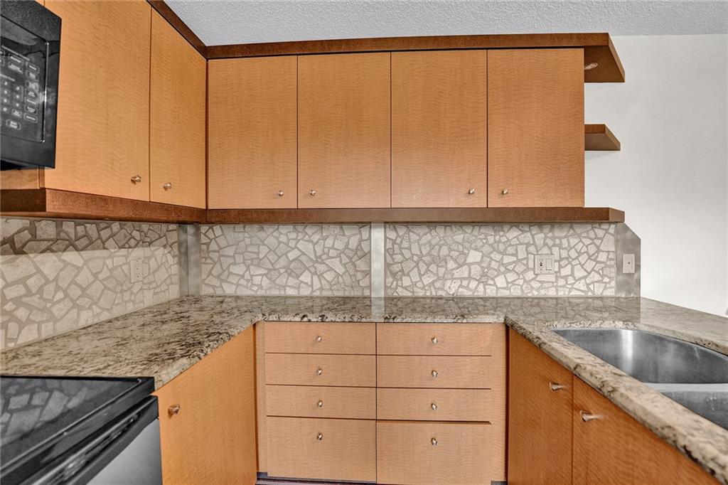 VILLAGE OF SANDALWOOD LKS - Residential
