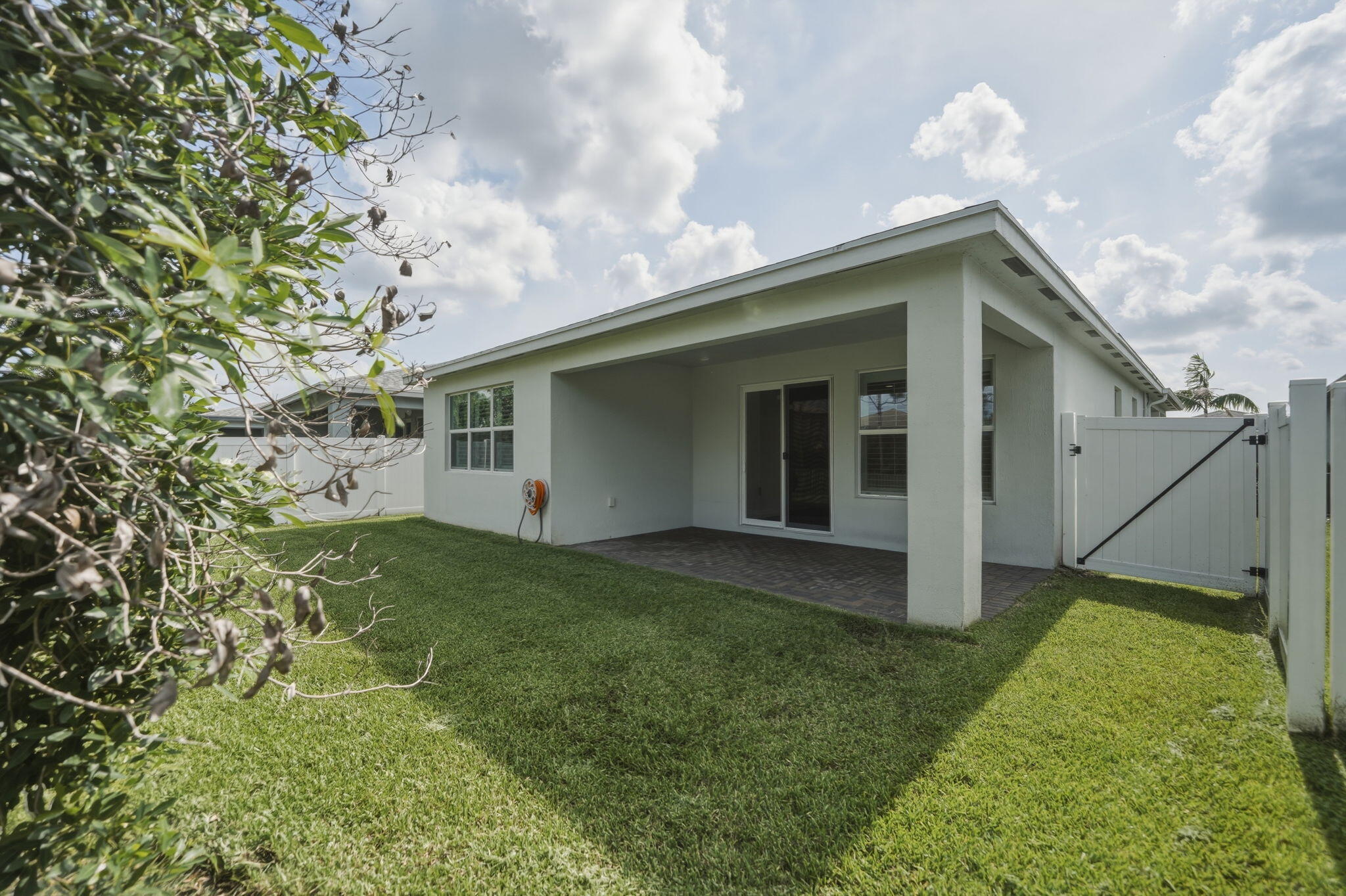 MATTAMY AT SOUTHERN GROVE PLAT 1 REPLAT - Residential