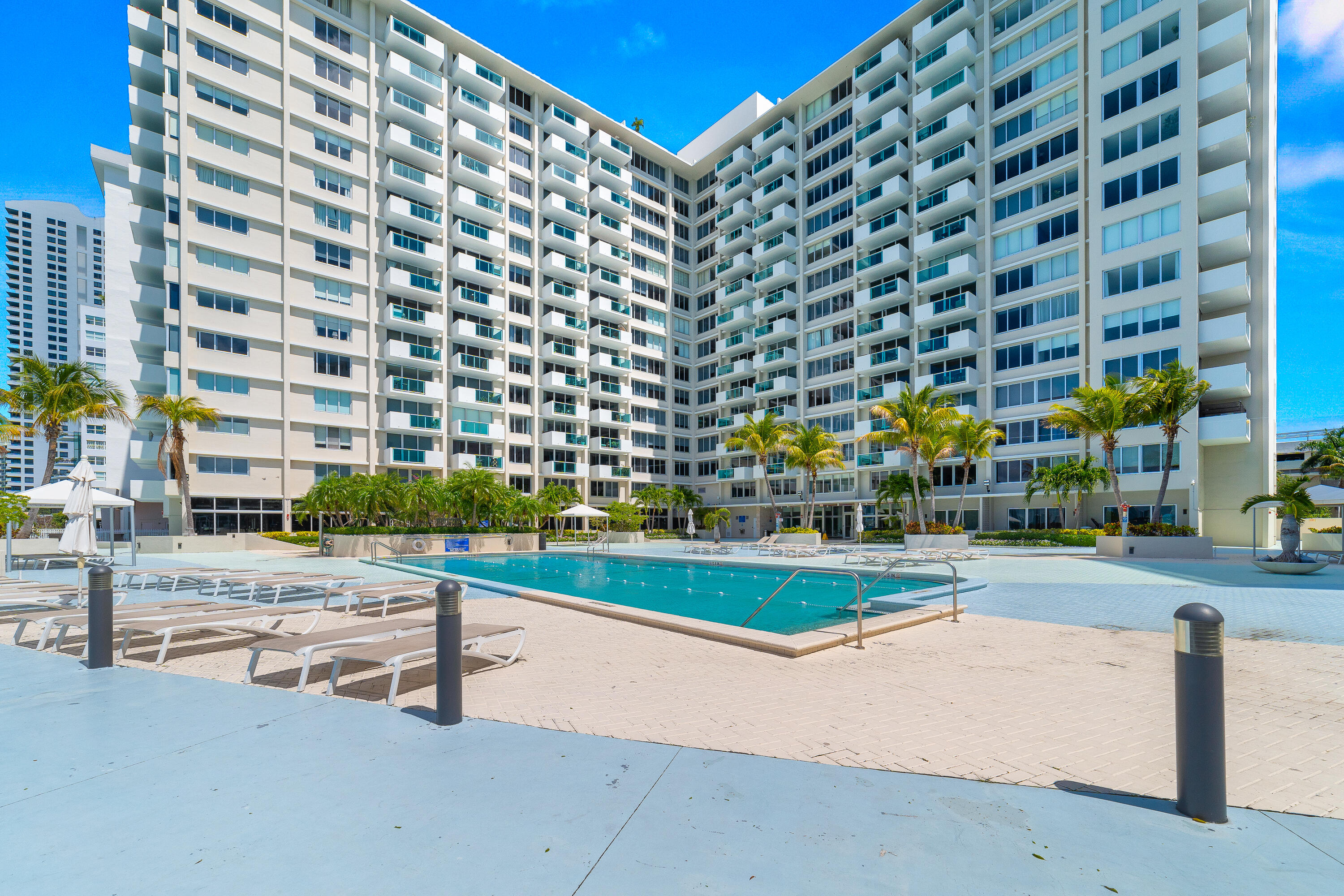 MIRADOR 1200 CONDO - Residential