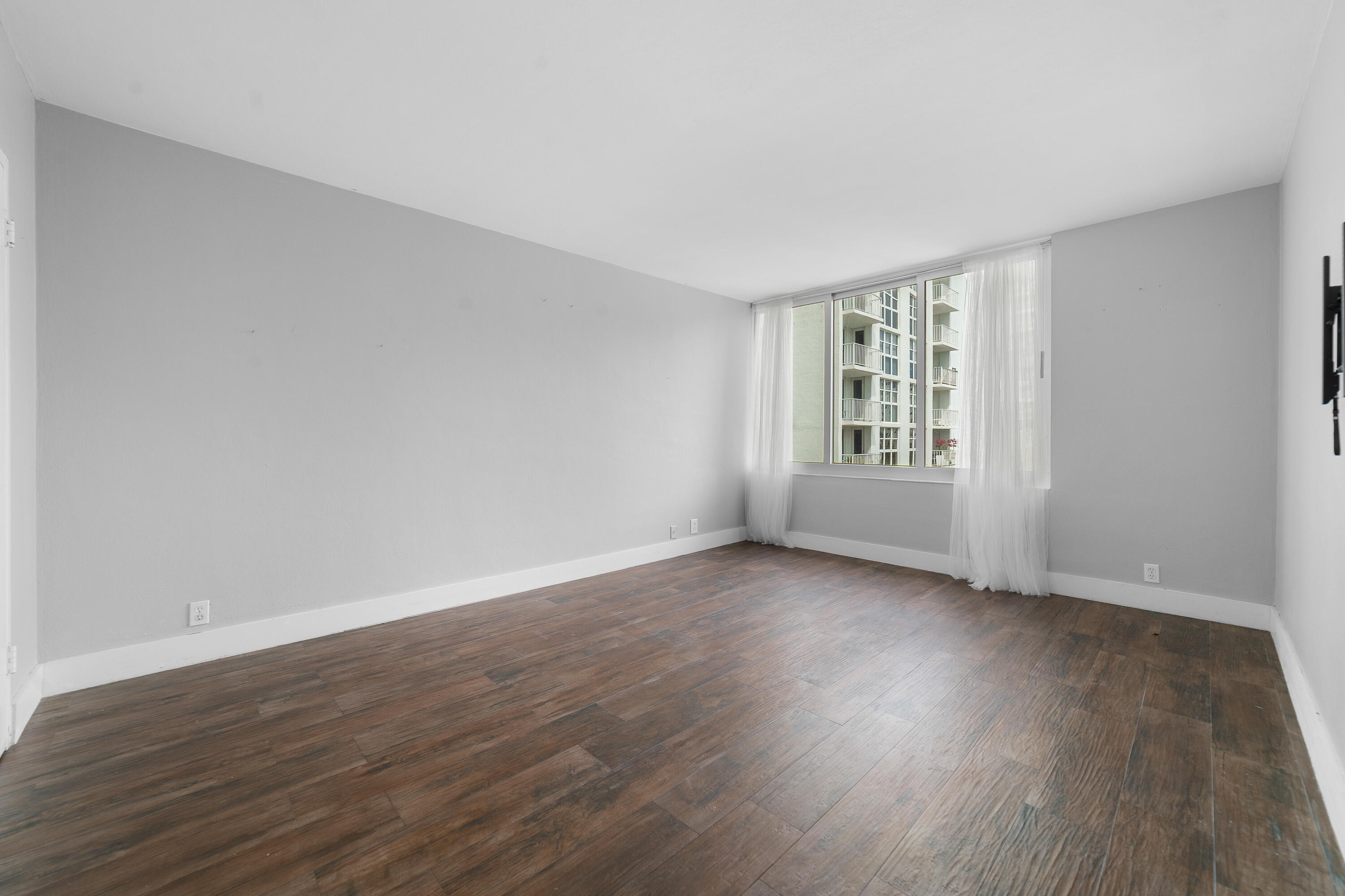 MIRADOR 1200 CONDO - Residential