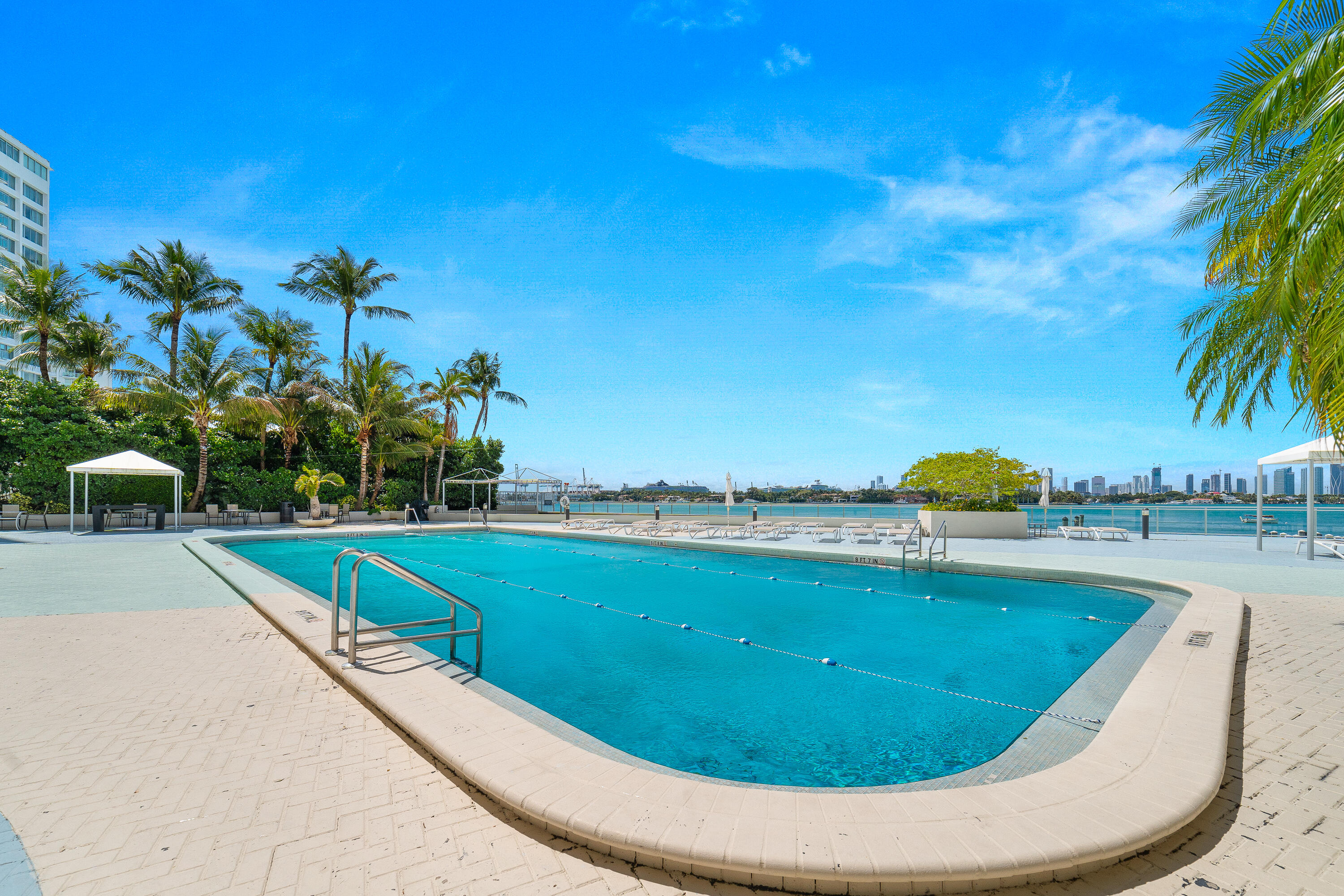 MIRADOR 1200 CONDO - Residential