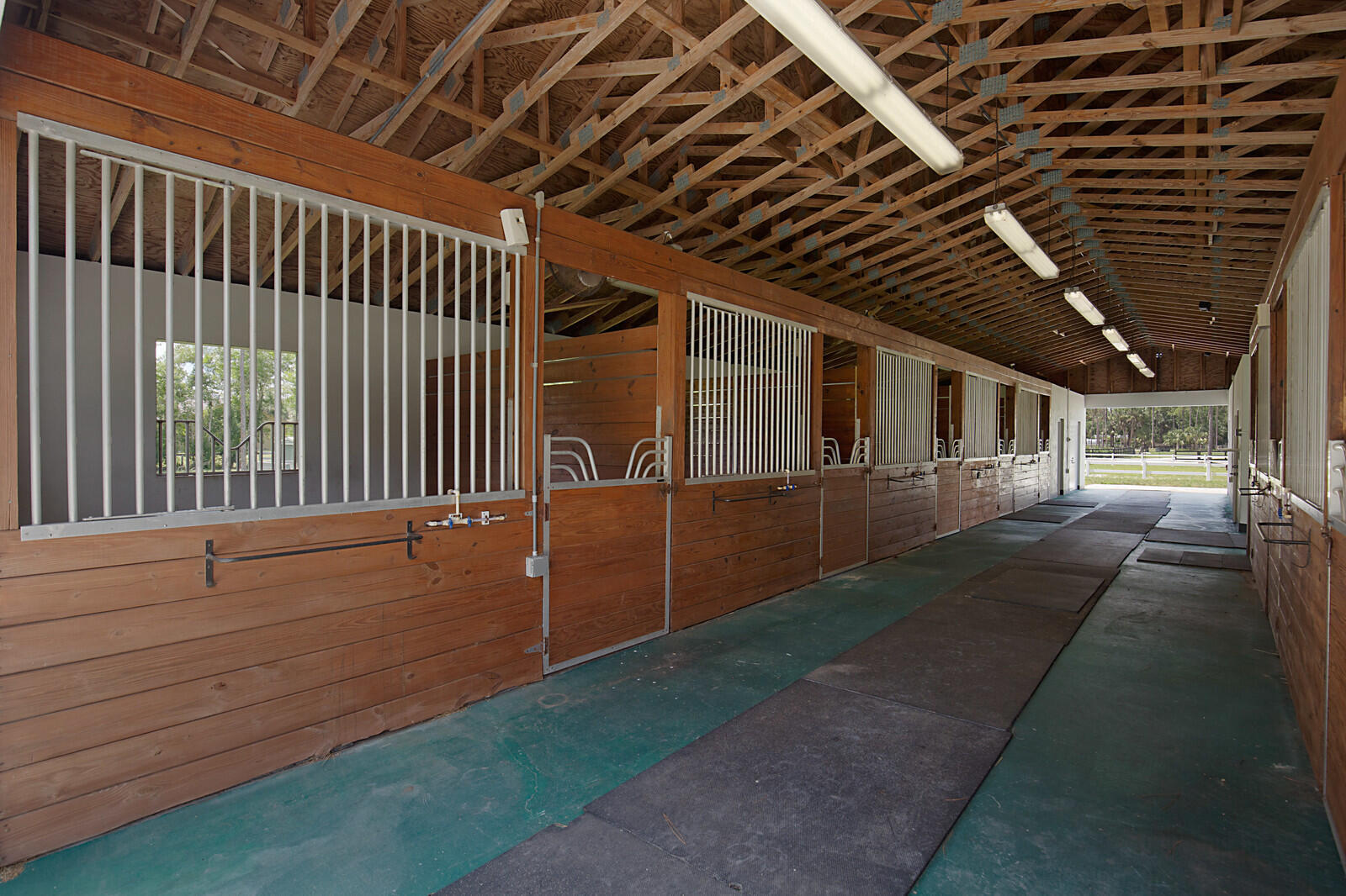 LOXAHATCHEE GROVES - Residential Lease