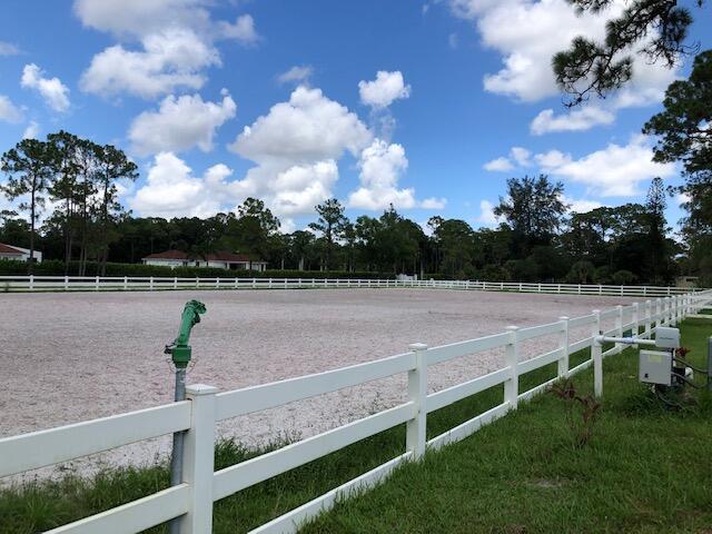 LOXAHATCHEE GROVES - Residential Lease
