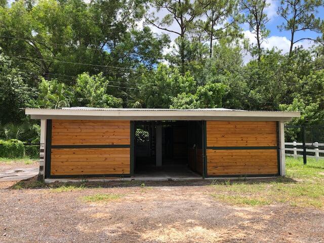LOXAHATCHEE GROVES - Residential Lease