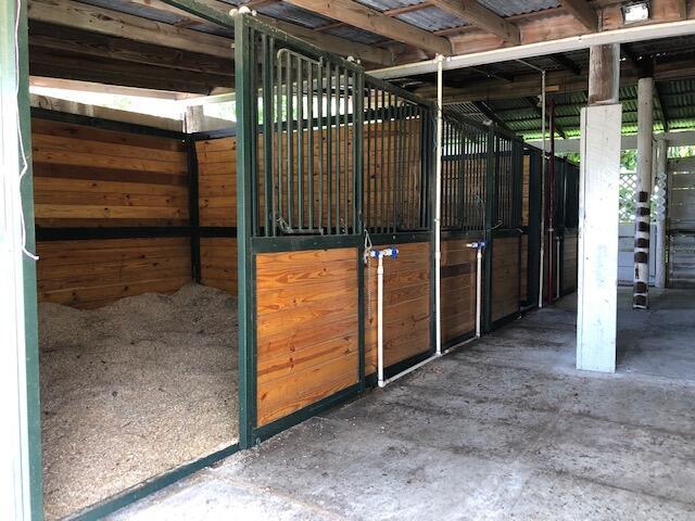 LOXAHATCHEE GROVES - Residential Lease