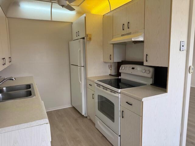 EXETER AT CENTURY VILLAGE CONDO - Residential Lease