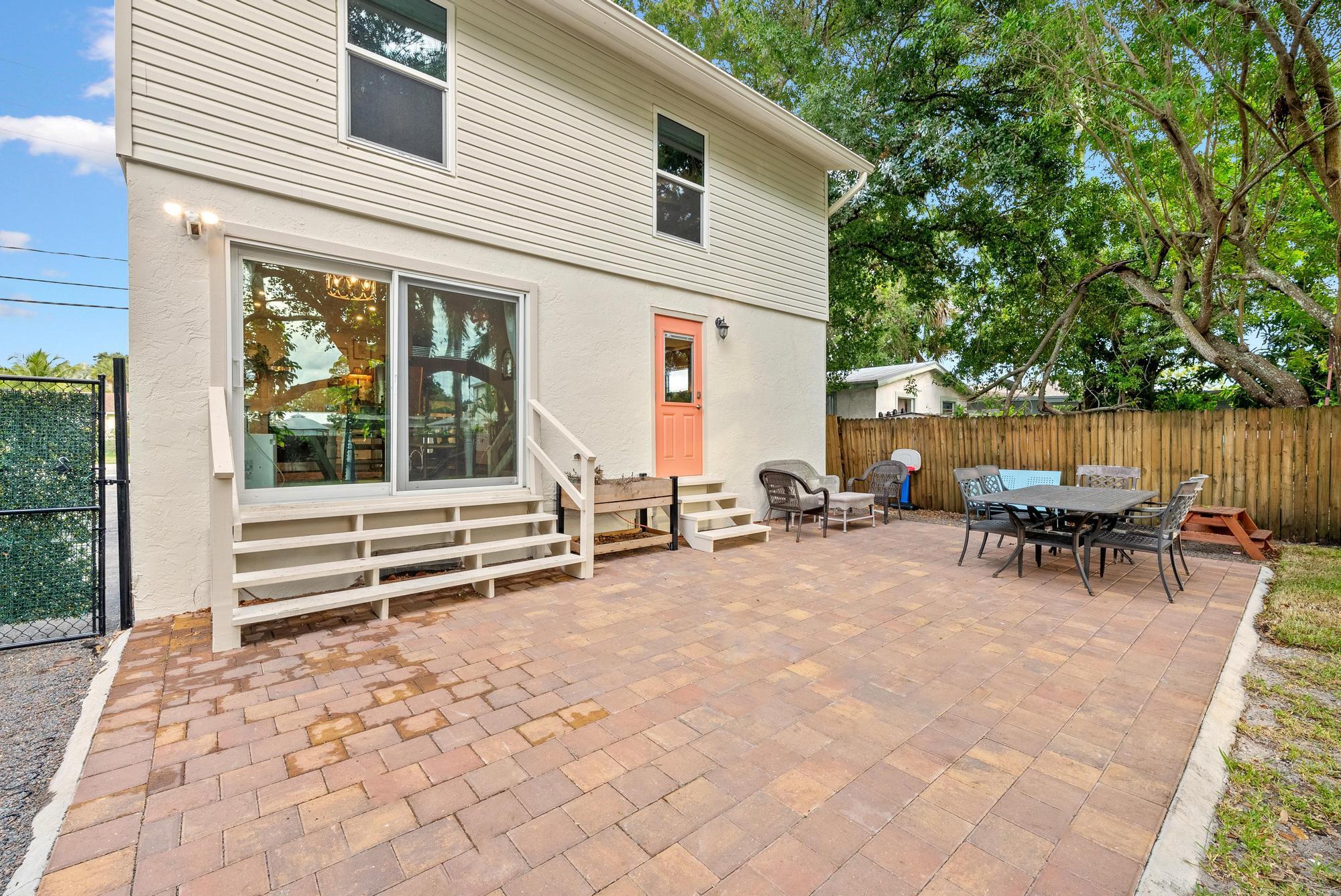 PINE GARDENS - Residential