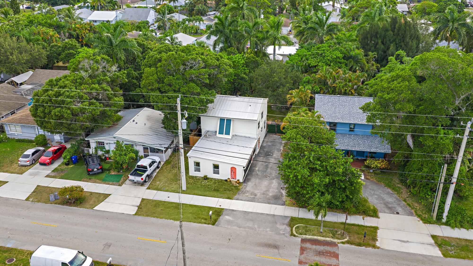 PINE GARDENS - Residential