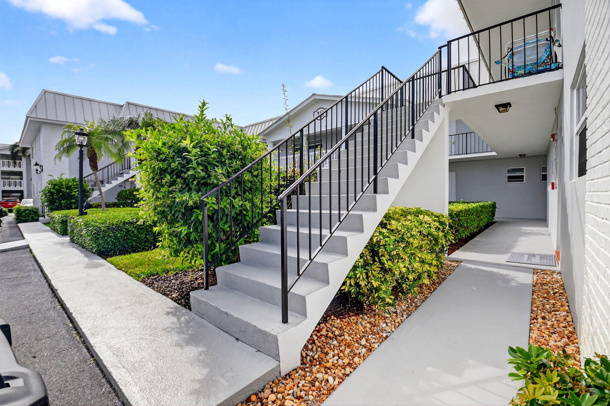 COLONIAL CLUB CONDO SEC 1 - Residential Lease