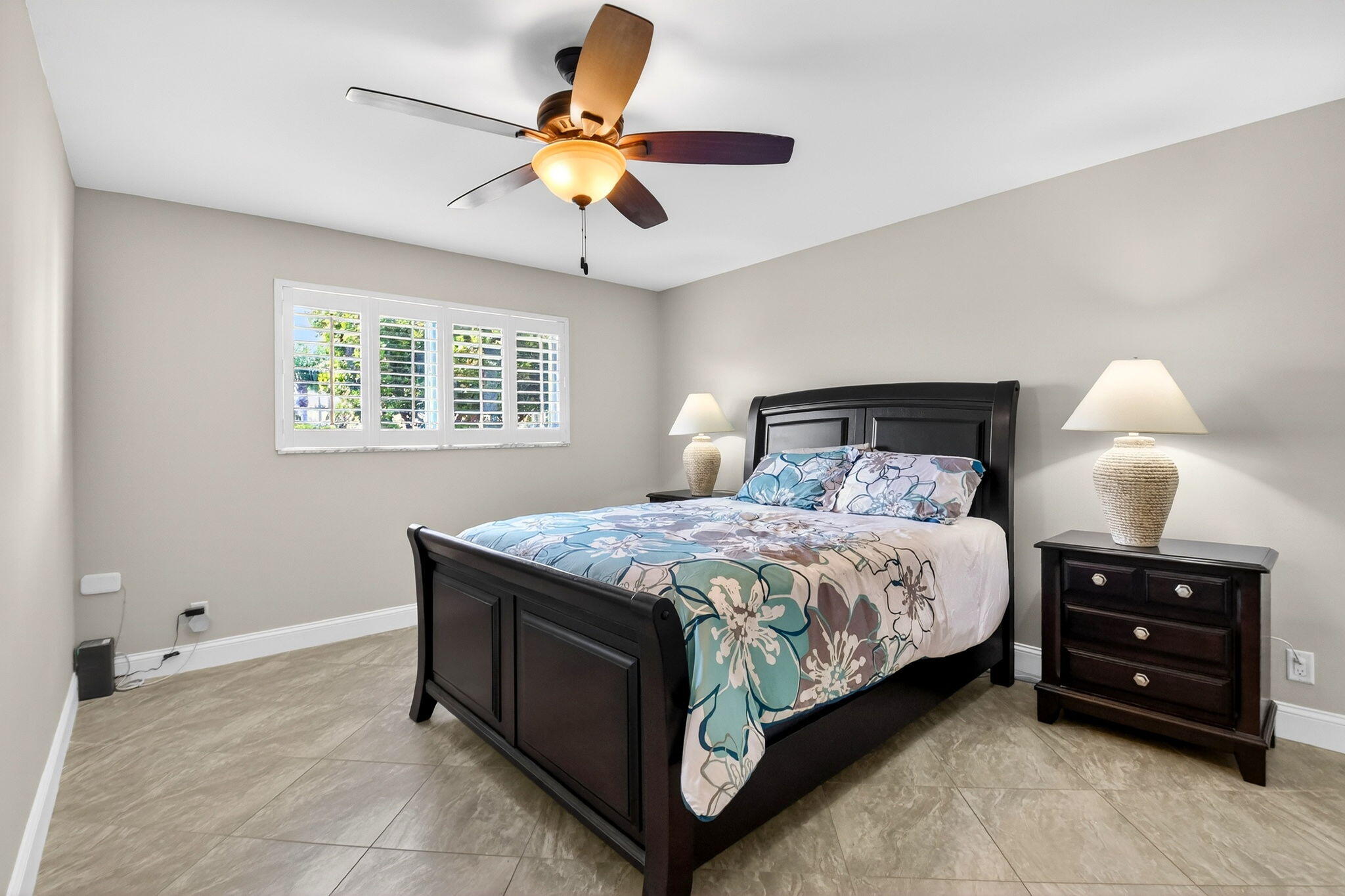 COLONIAL CLUB CONDO SEC 1 - Residential Lease