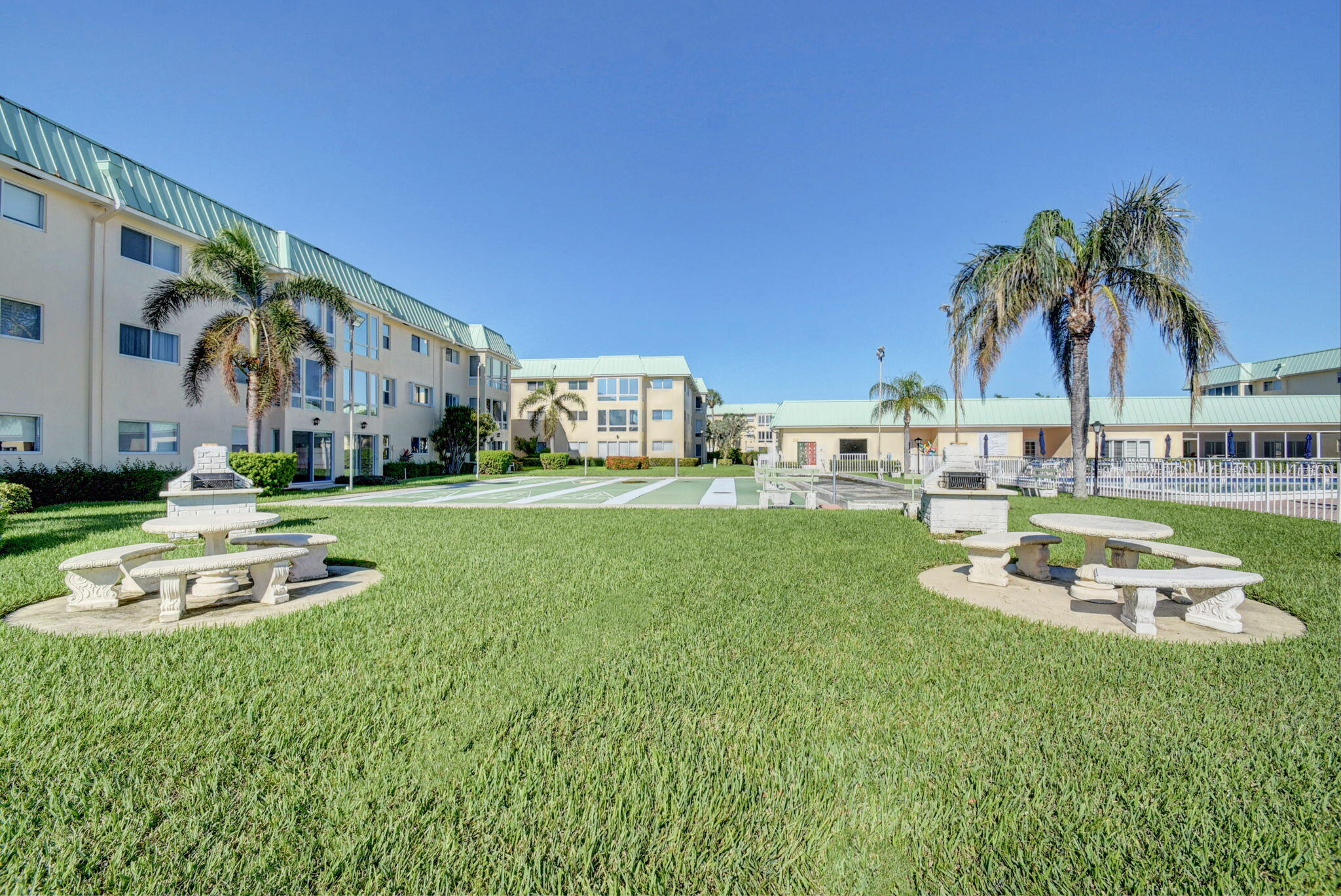 COLONIAL CLUB CONDO SEC 1 - Residential Lease