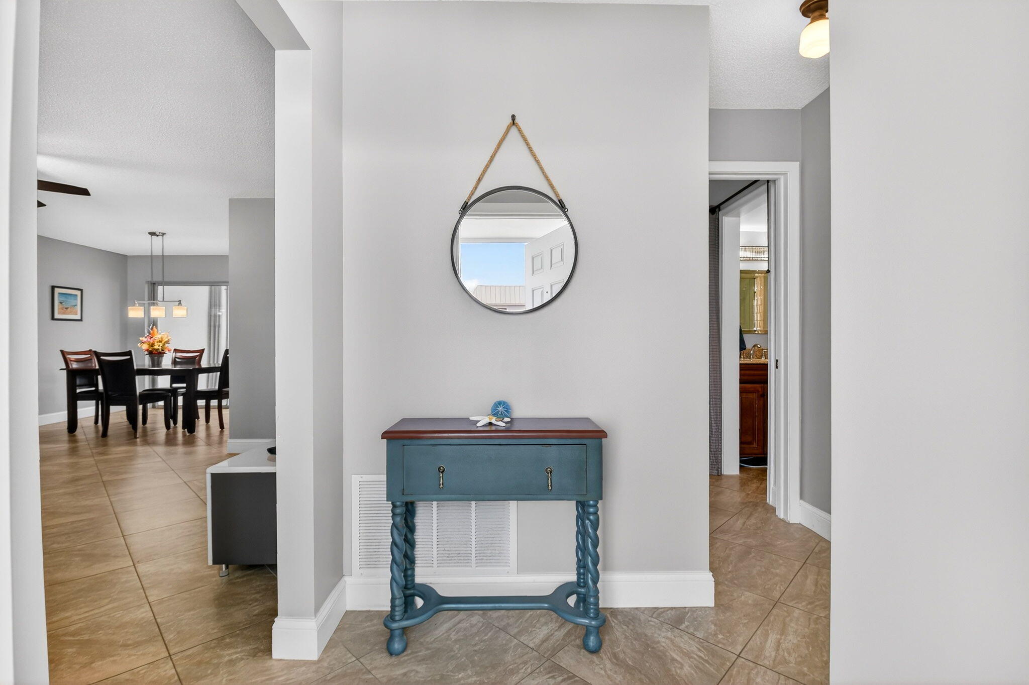 COLONIAL CLUB CONDO SEC 1 - Residential Lease