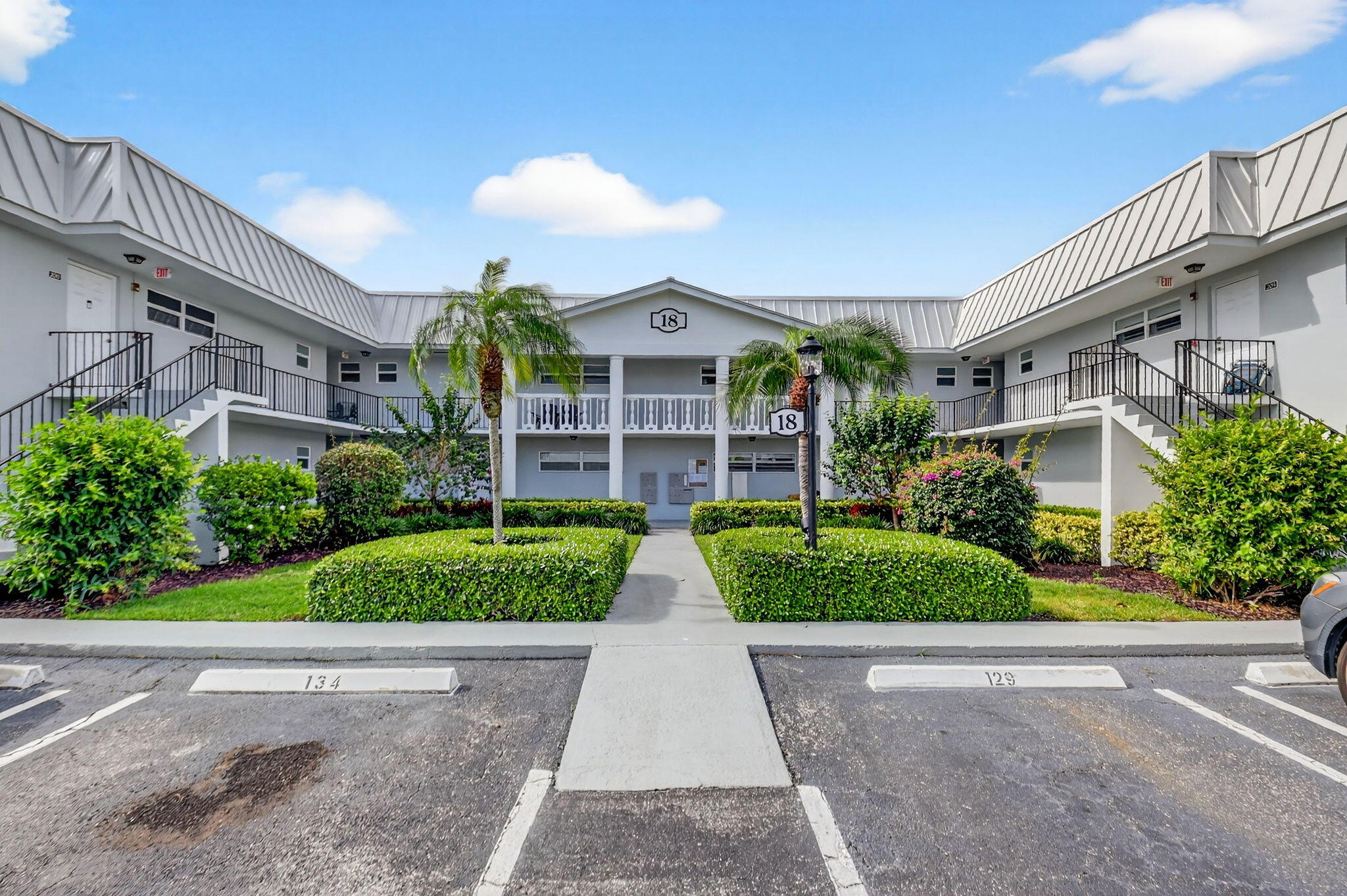 COLONIAL CLUB CONDO SEC 1 - Residential Lease