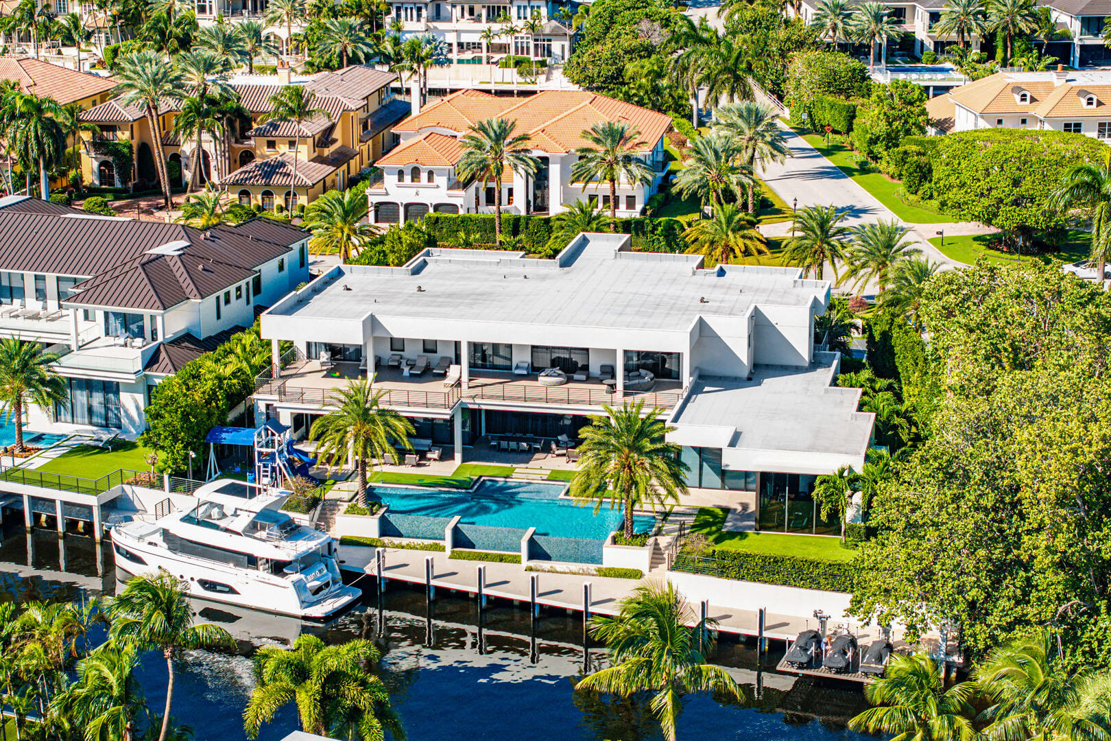 ROYAL PALM YACHT & COUNTRY CLUB SUB - Residential