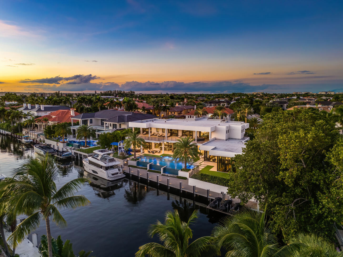 ROYAL PALM YACHT & COUNTRY CLUB SUB - Residential