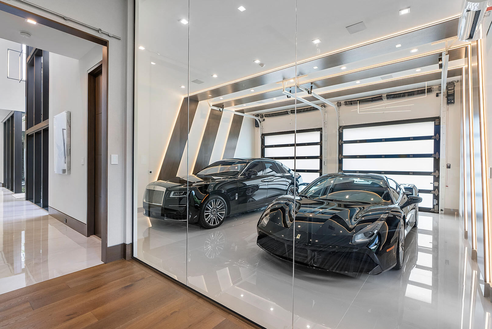 ROYAL PALM YACHT & COUNTRY CLUB SUB - Residential