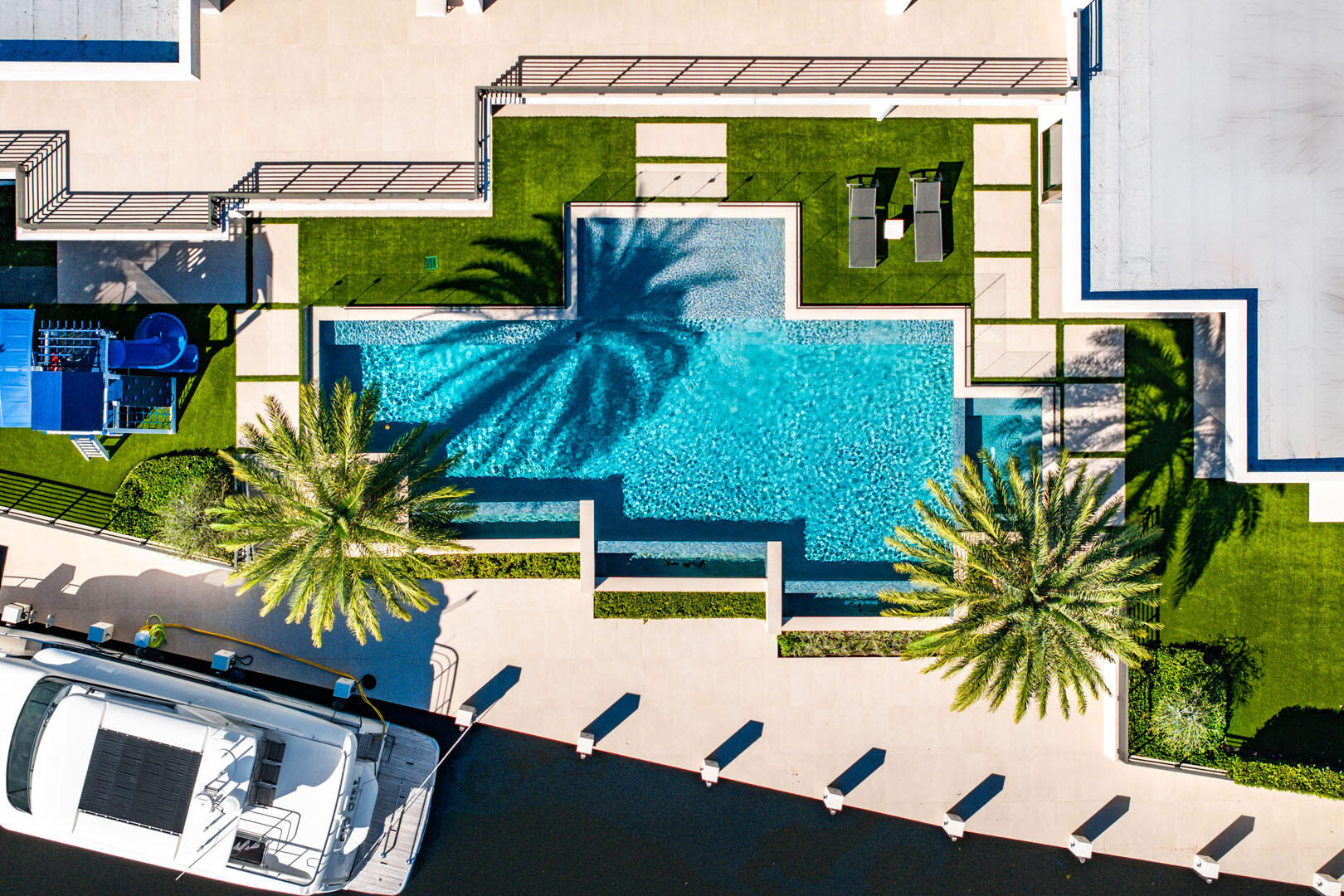 ROYAL PALM YACHT & COUNTRY CLUB SUB - Residential