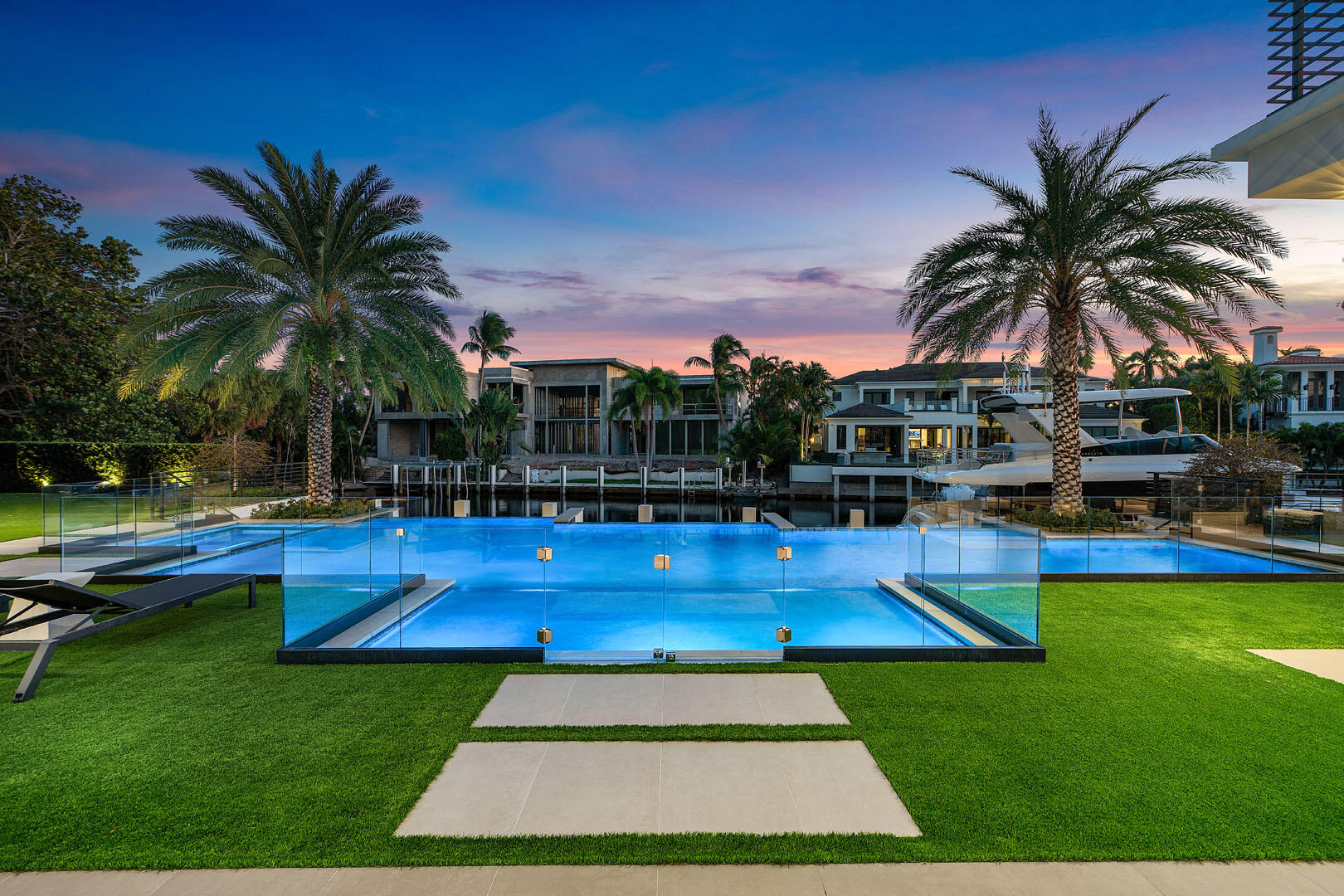 ROYAL PALM YACHT & COUNTRY CLUB SUB - Residential